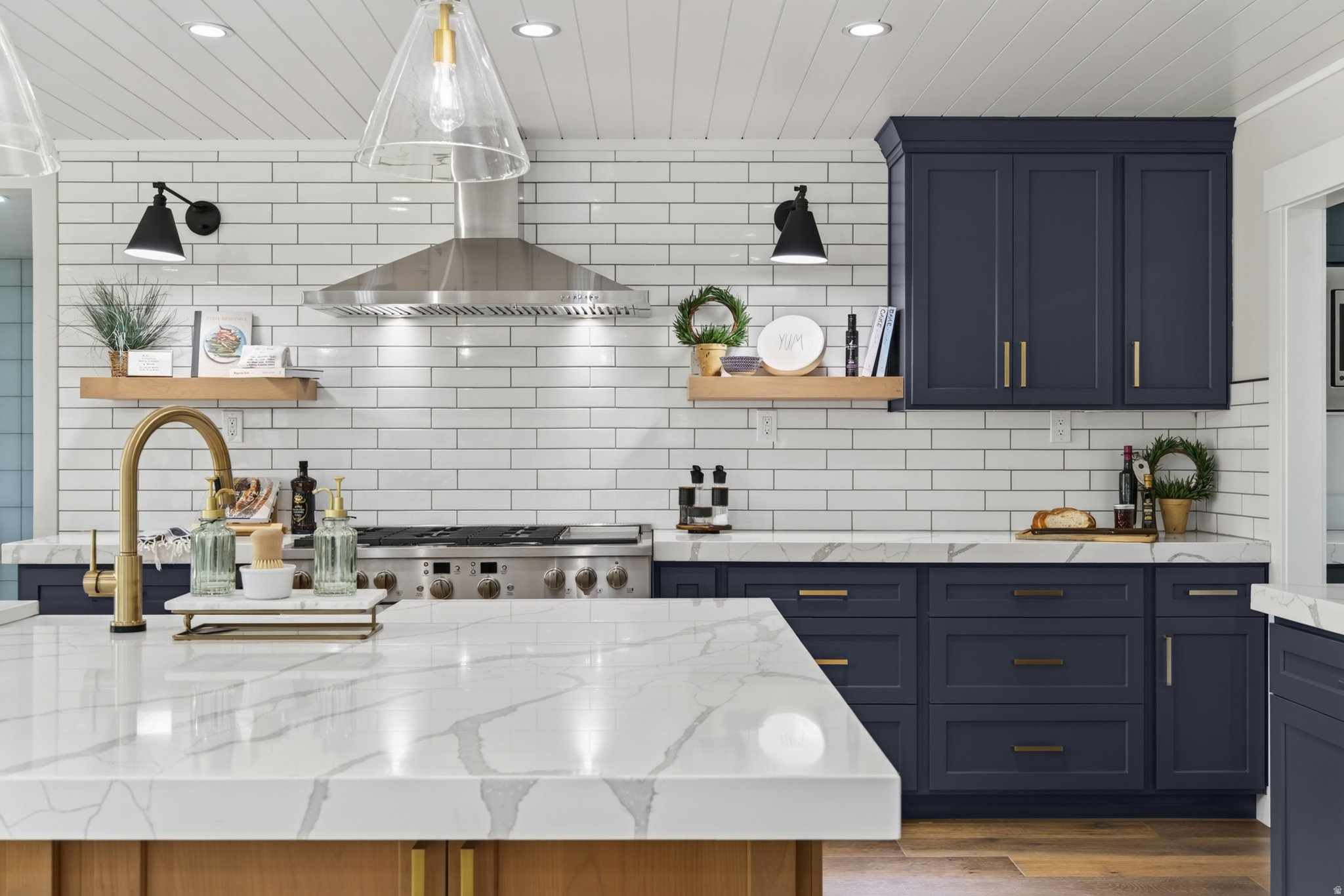 MAPLEWOOD - Residential