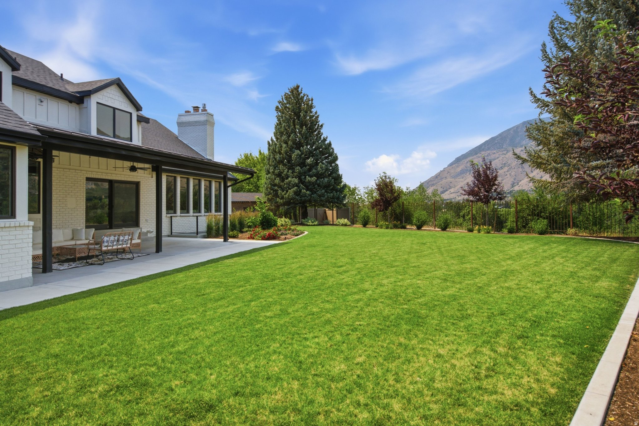 MAPLEWOOD - Residential