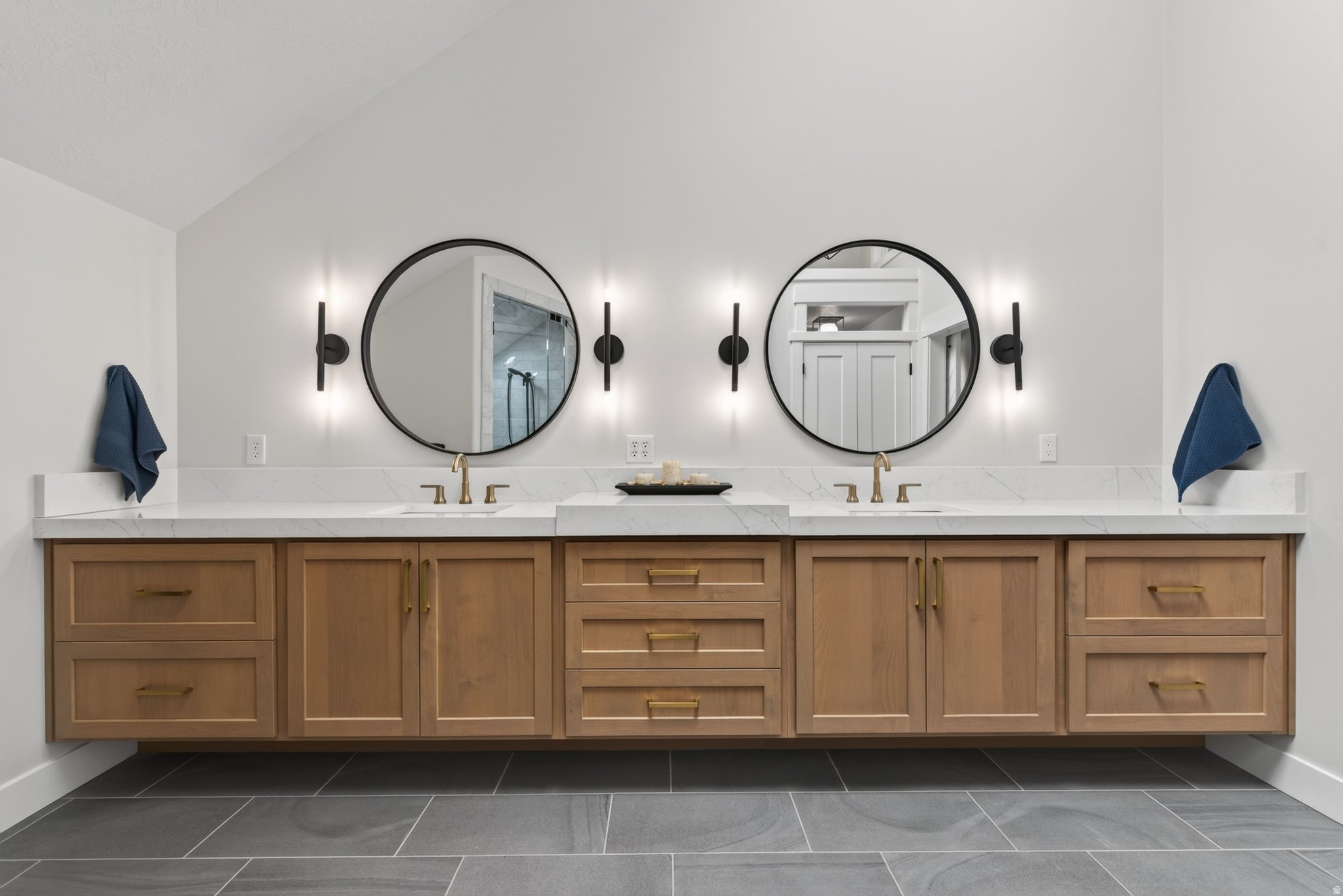 MAPLEWOOD - Residential