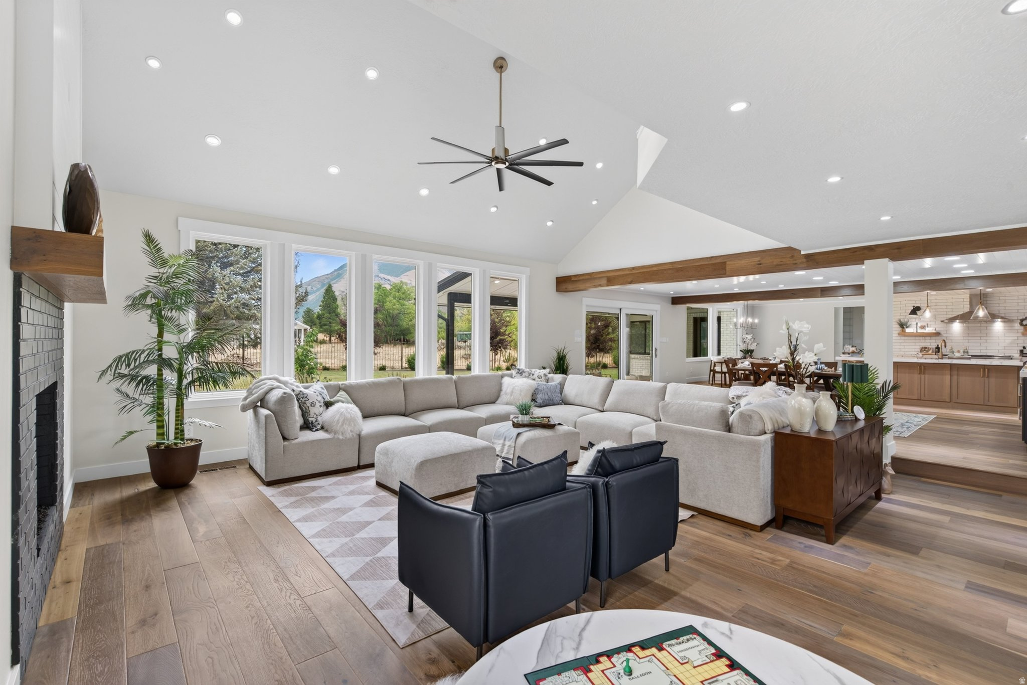 MAPLEWOOD - Residential
