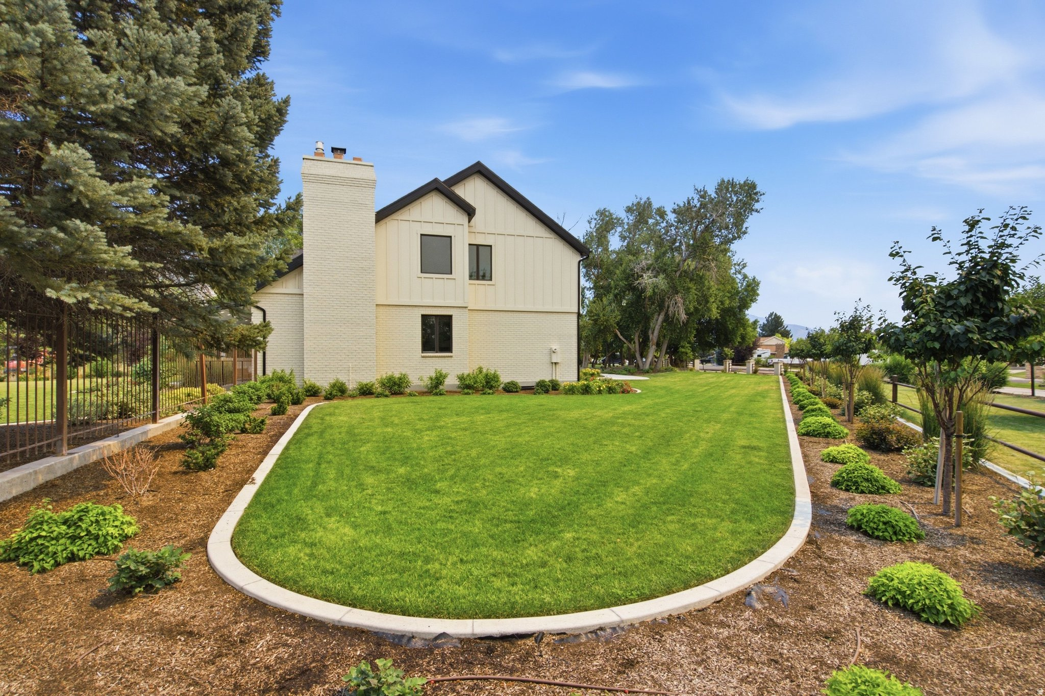 MAPLEWOOD - Residential