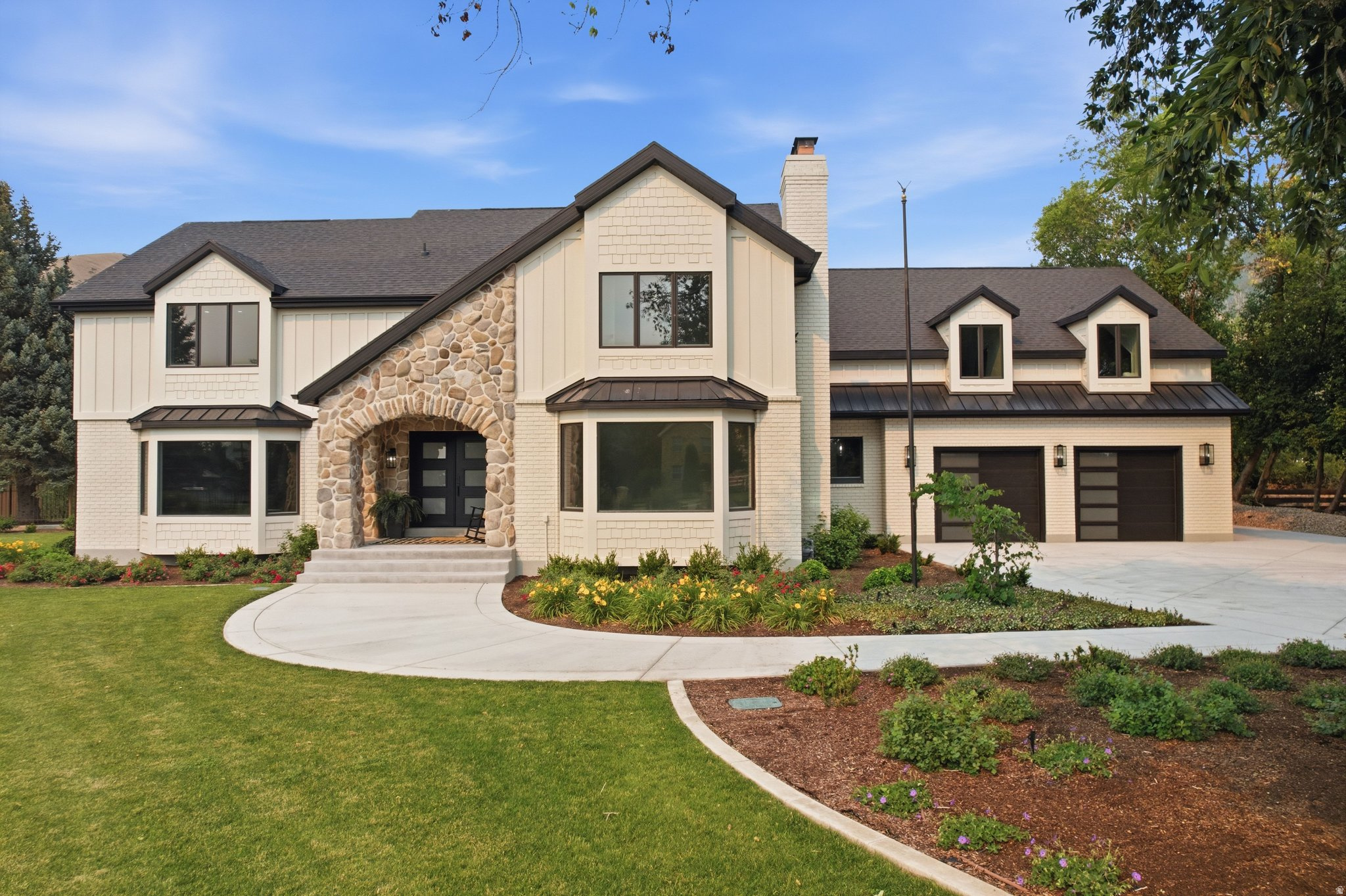 MAPLEWOOD - Residential