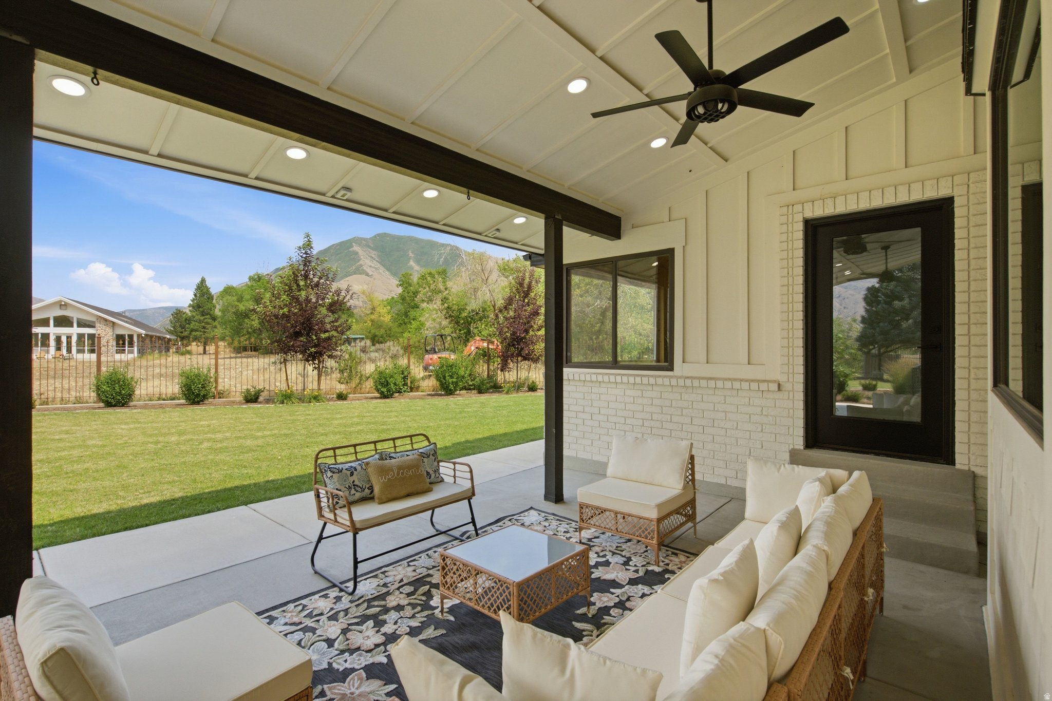 MAPLEWOOD - Residential