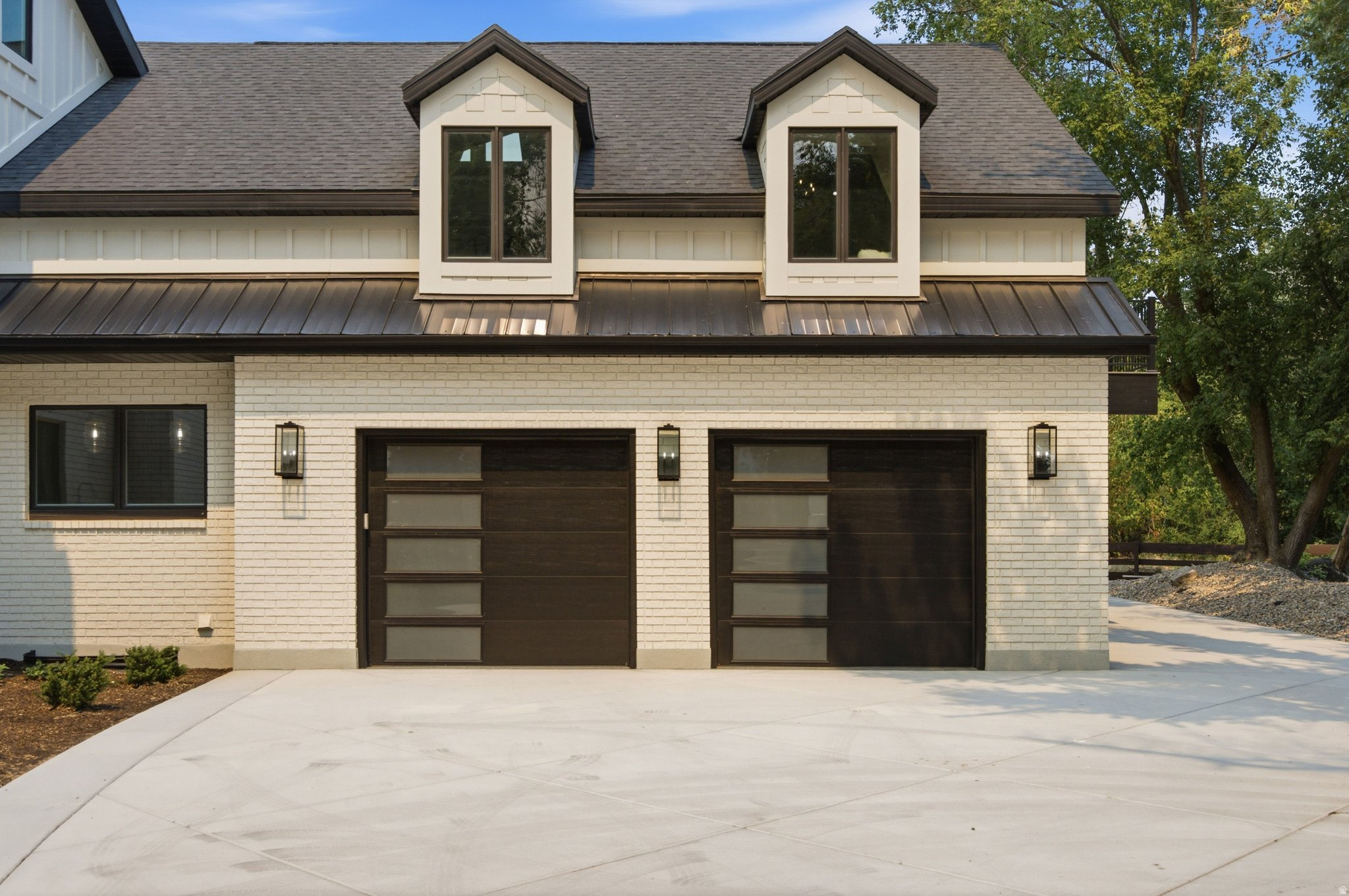 MAPLEWOOD - Residential