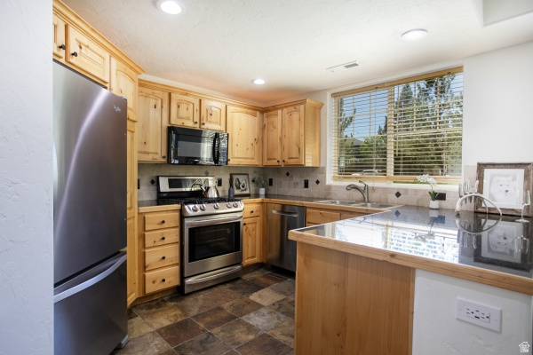 FOX POINT AT REDSTONE - Residential