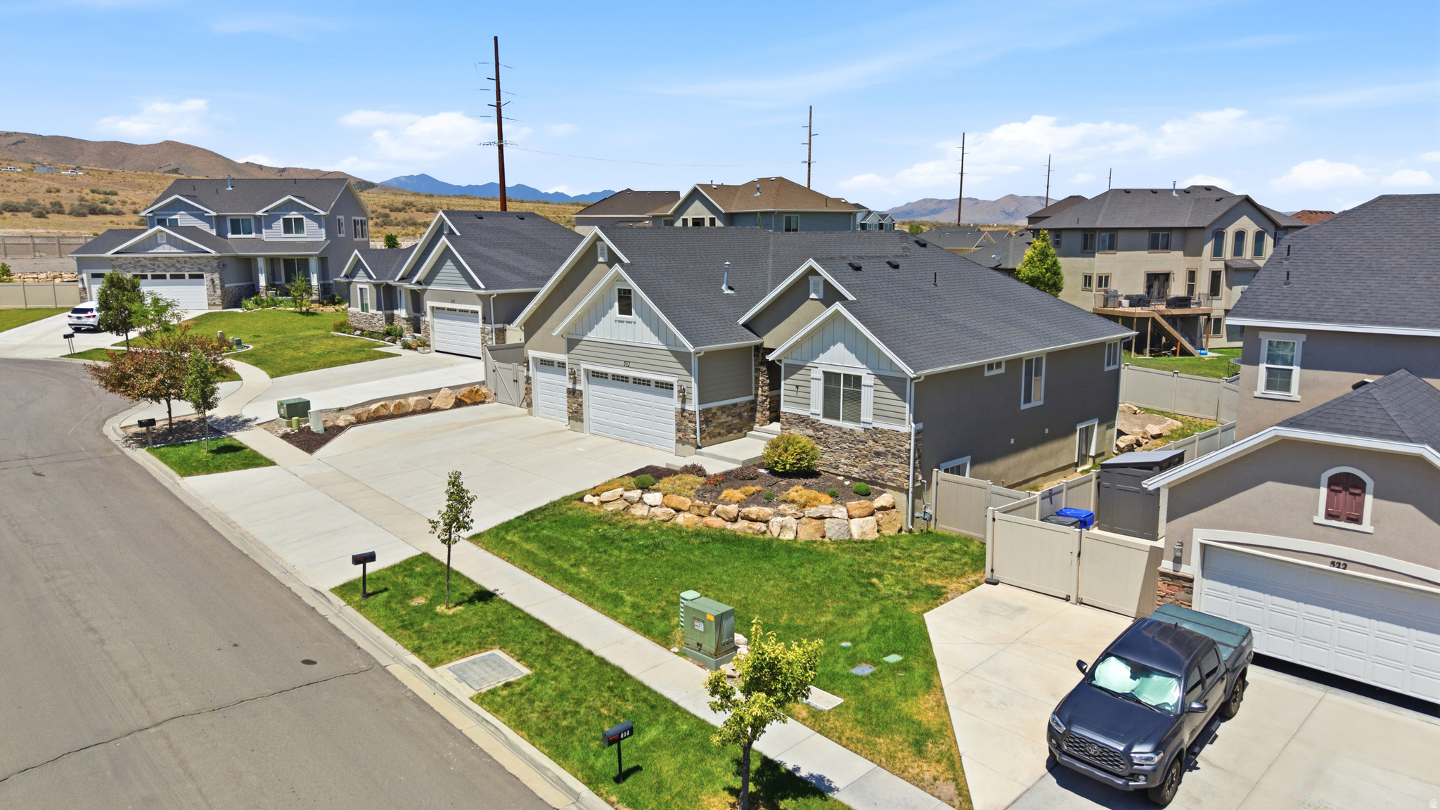 FOX HOLLOW - Residential