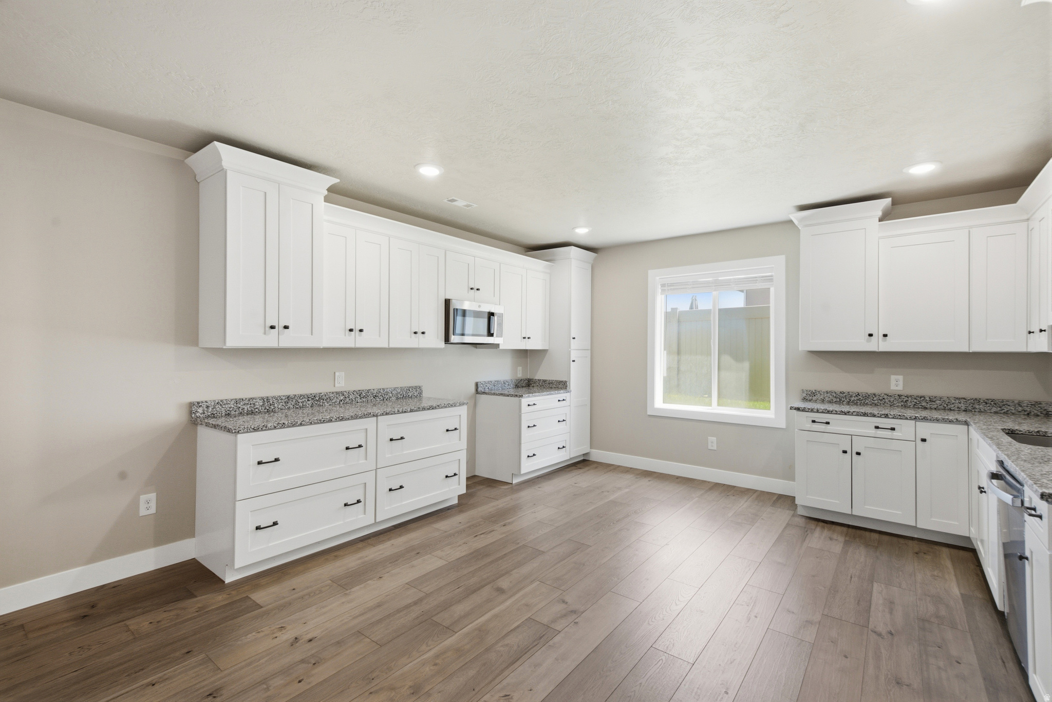 FOX HOLLOW - Residential