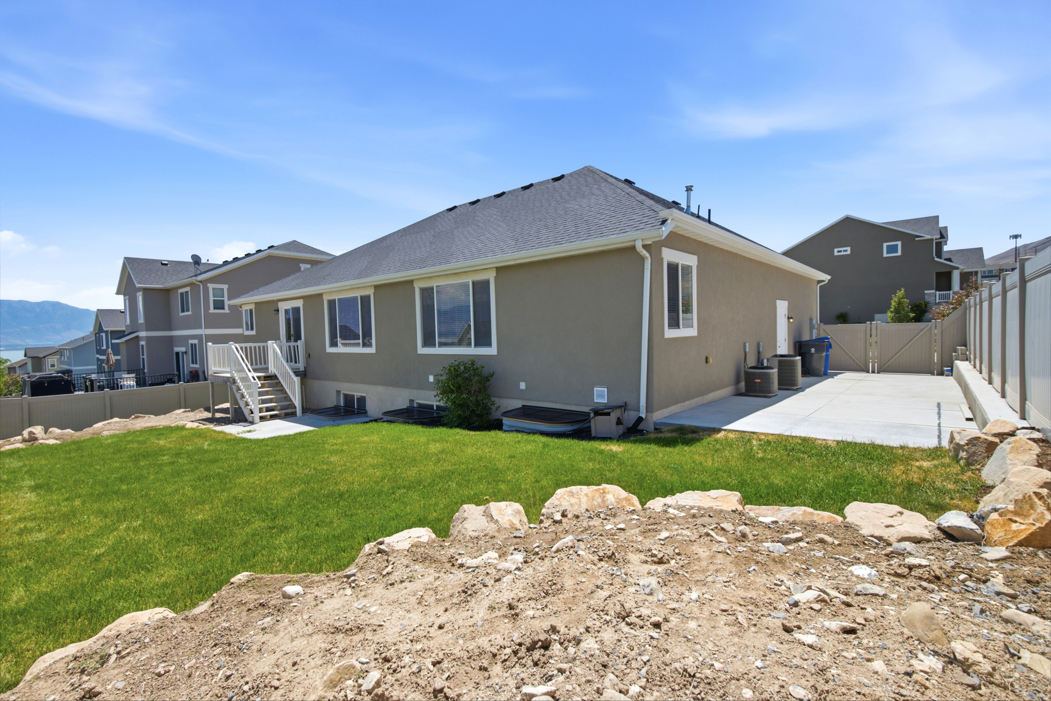 FOX HOLLOW - Residential