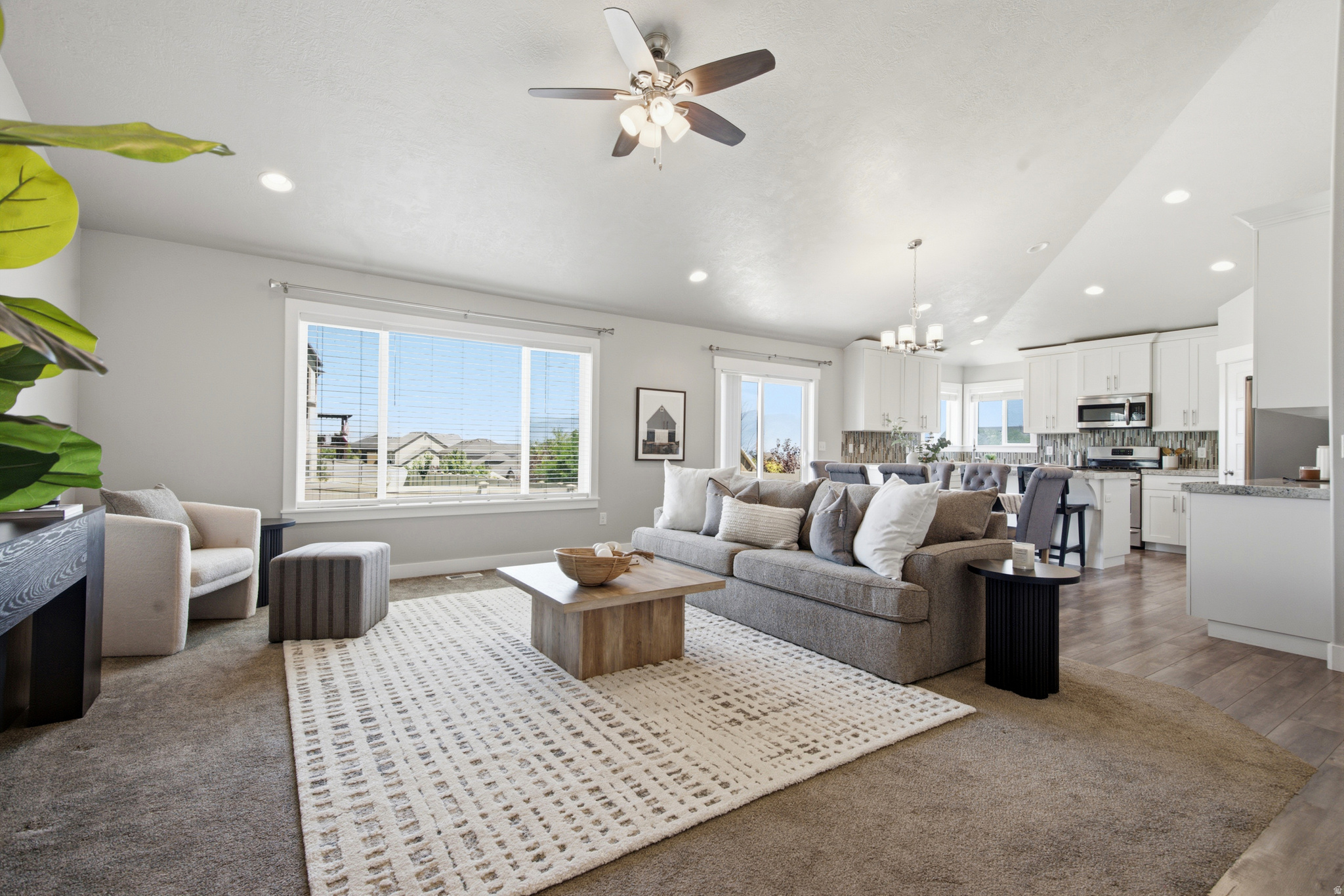 FOX HOLLOW - Residential