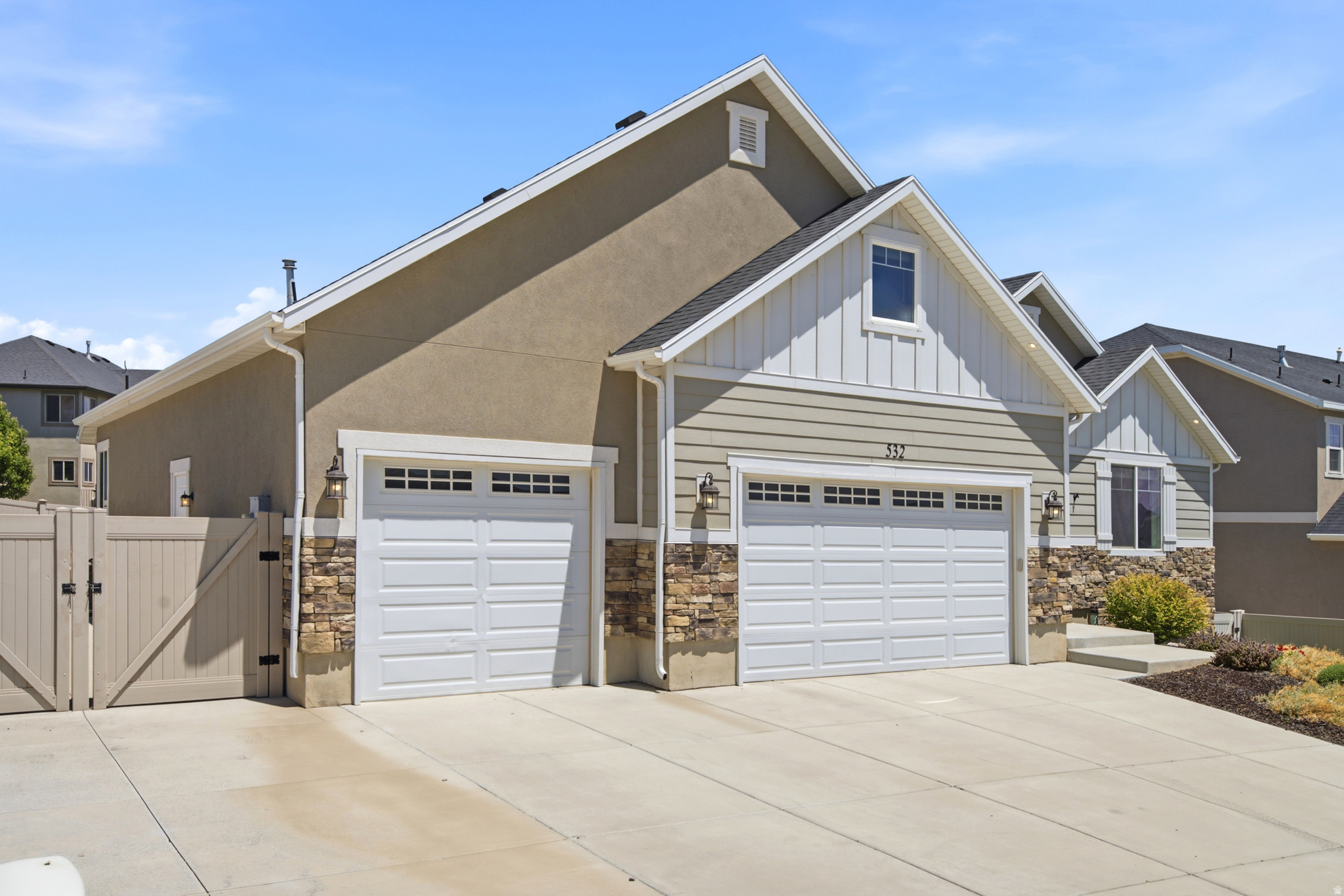 FOX HOLLOW - Residential