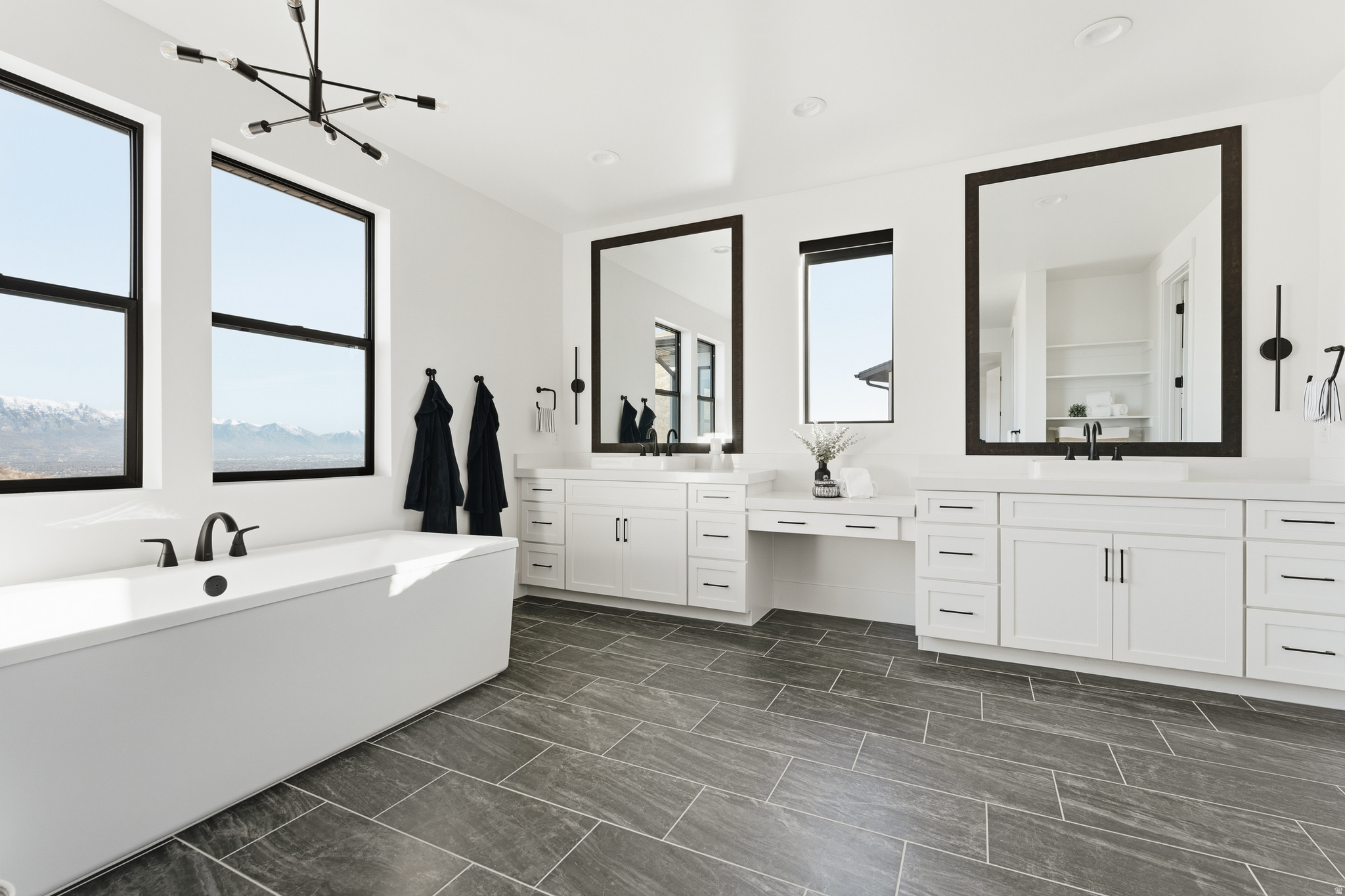 TRAVERSE MOUNTAIN - Residential
