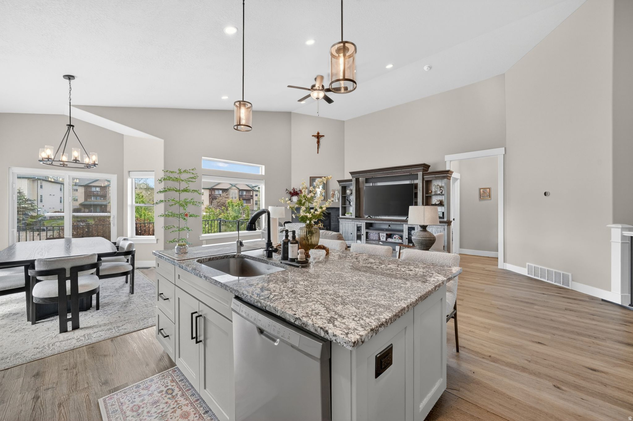 BOULDER RANCH - Residential