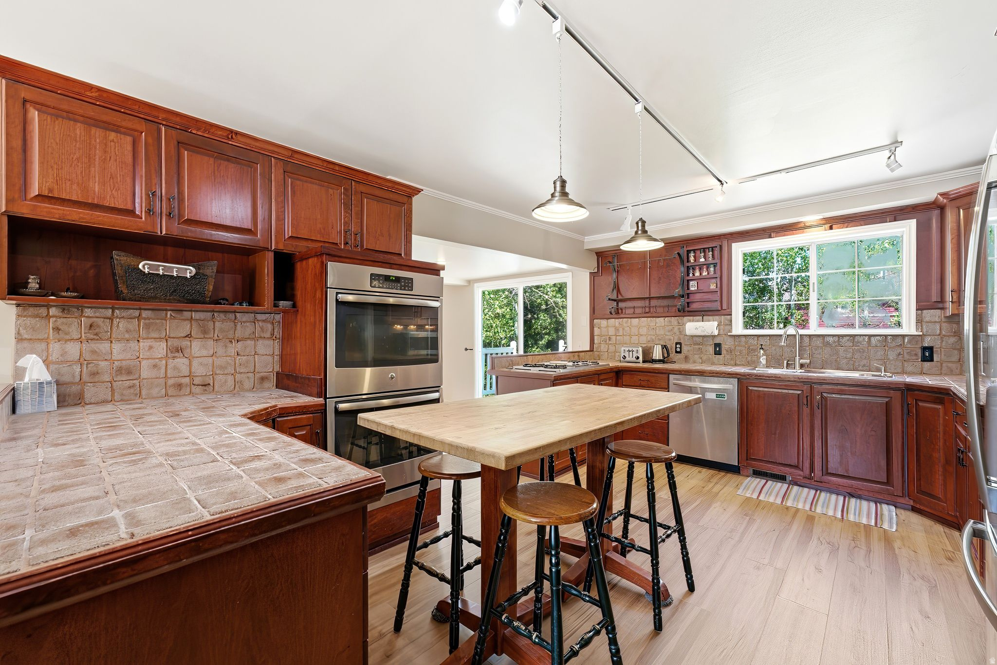 PROSPECTOR PARK - Residential