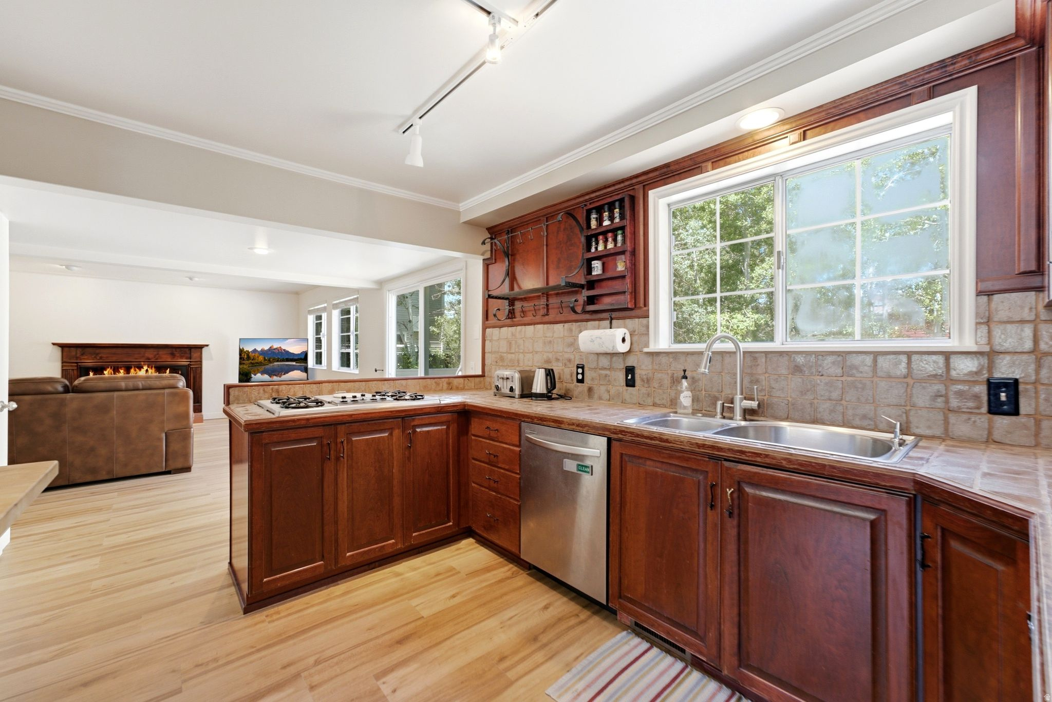 PROSPECTOR PARK - Residential