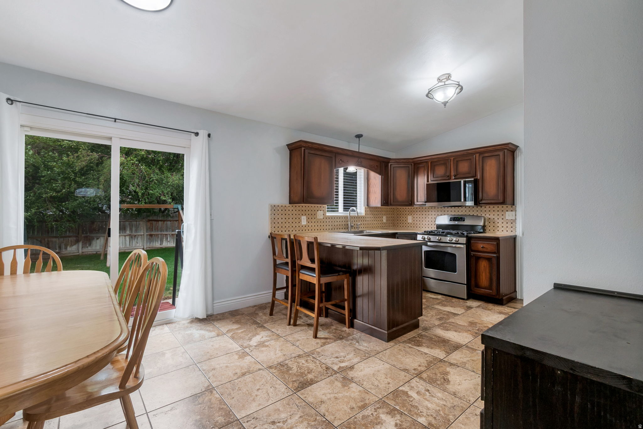 SPANISH RIDGE - Residential