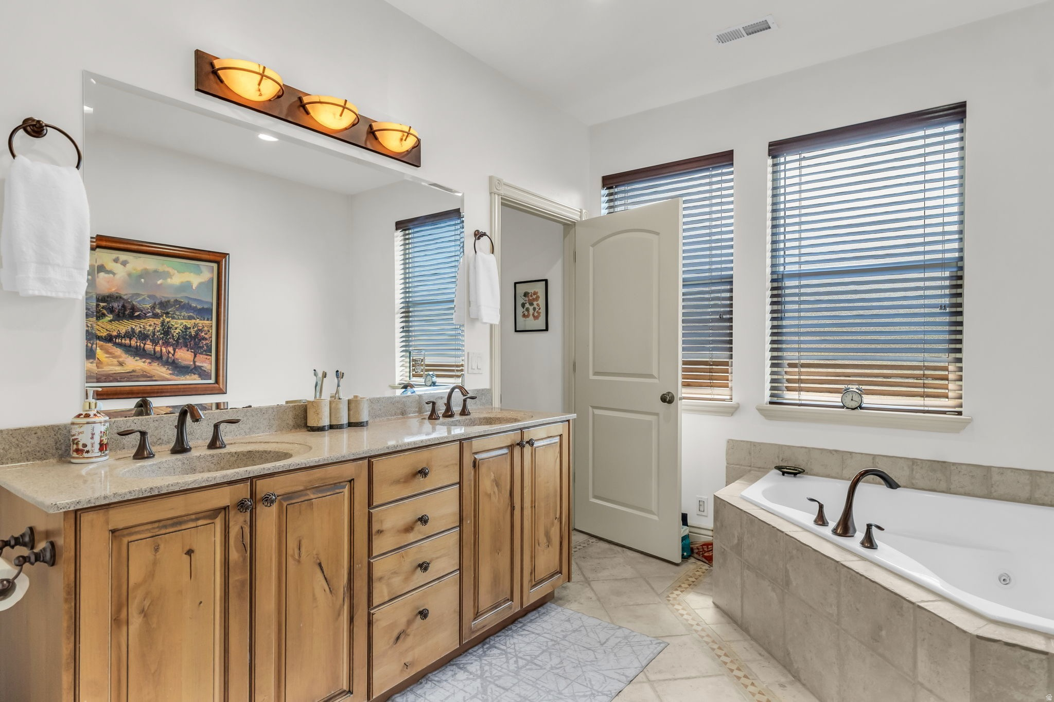 BROADHEAD ESTATES - Residential