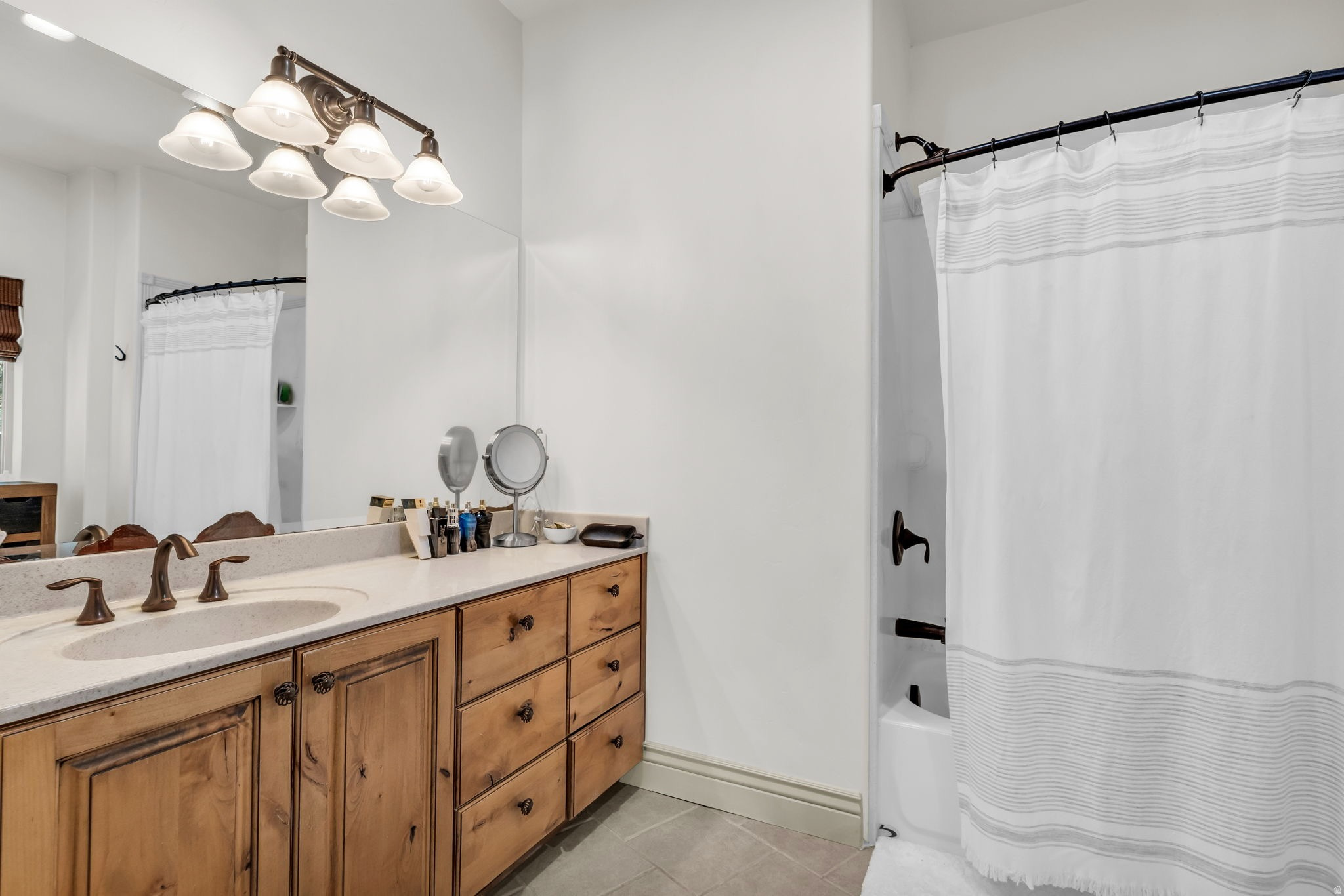 BROADHEAD ESTATES - Residential
