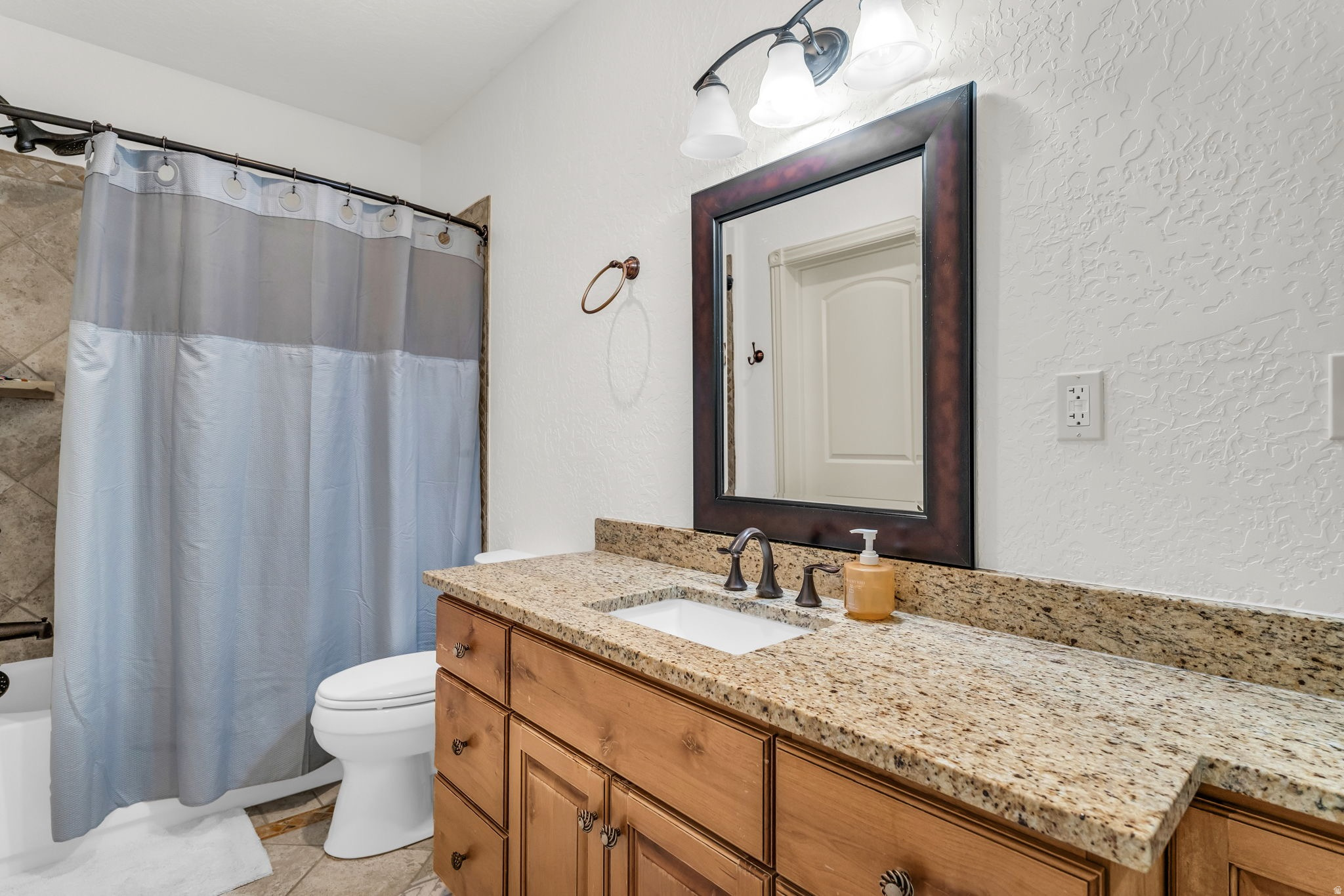 BROADHEAD ESTATES - Residential