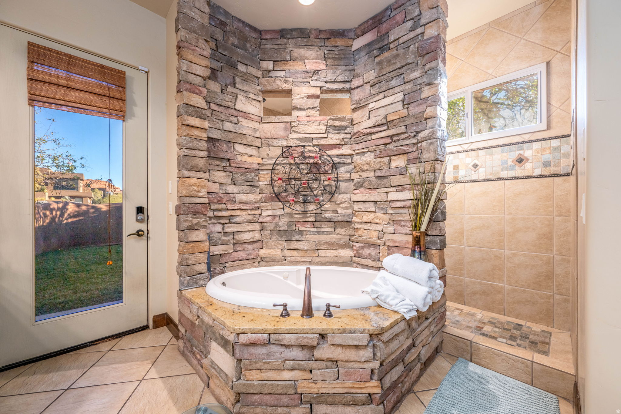 KACHINA CLIFFS AT ENTRADA PH 1 - Residential