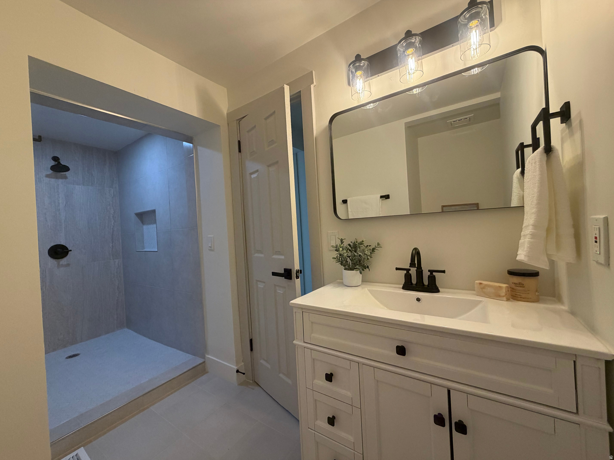 CAROLE - Residential