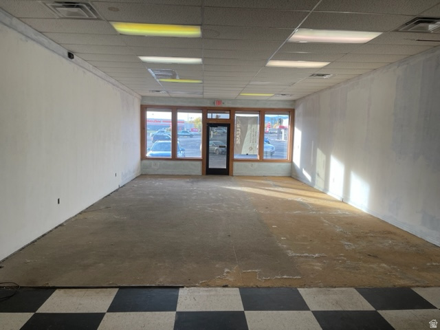UINTAH PLAZA - Commercial Lease