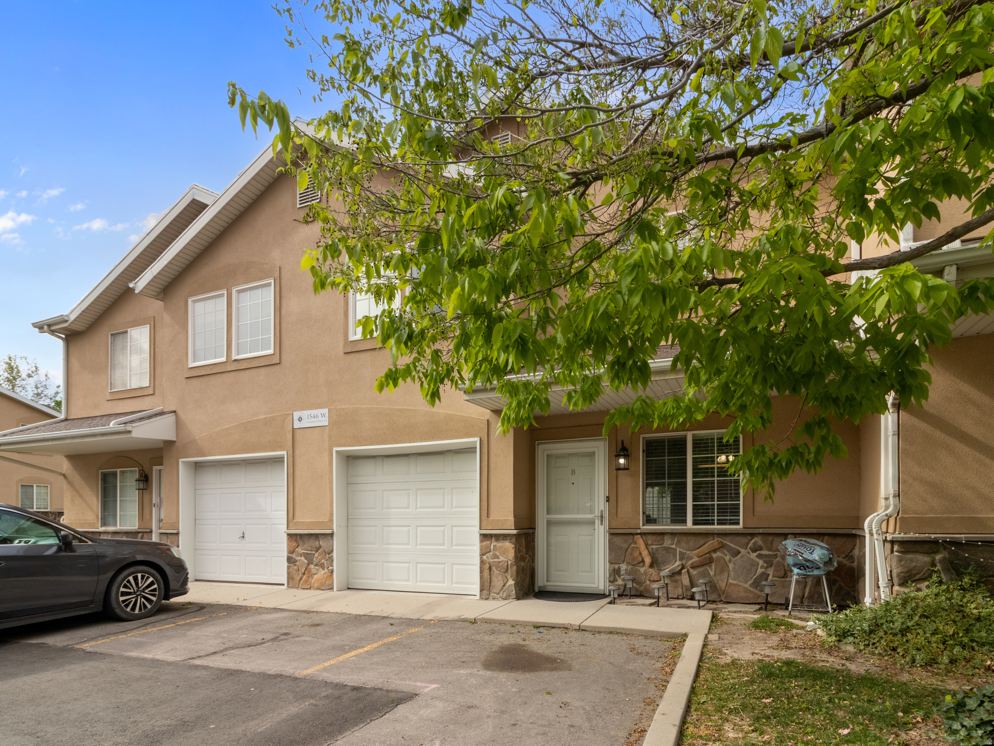 COMPASS COVE - Residential Lease
