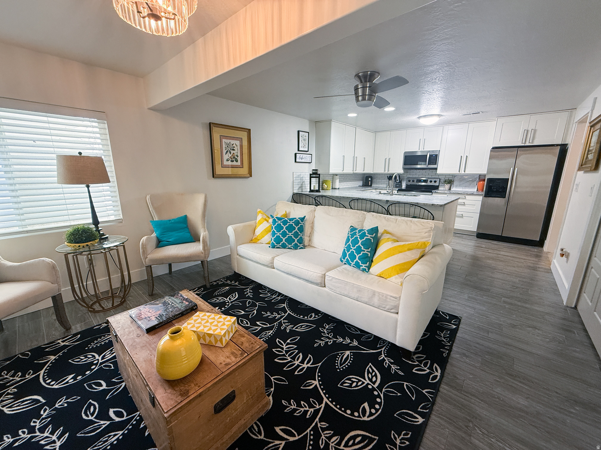 BROADVIEW SHORES - Residential