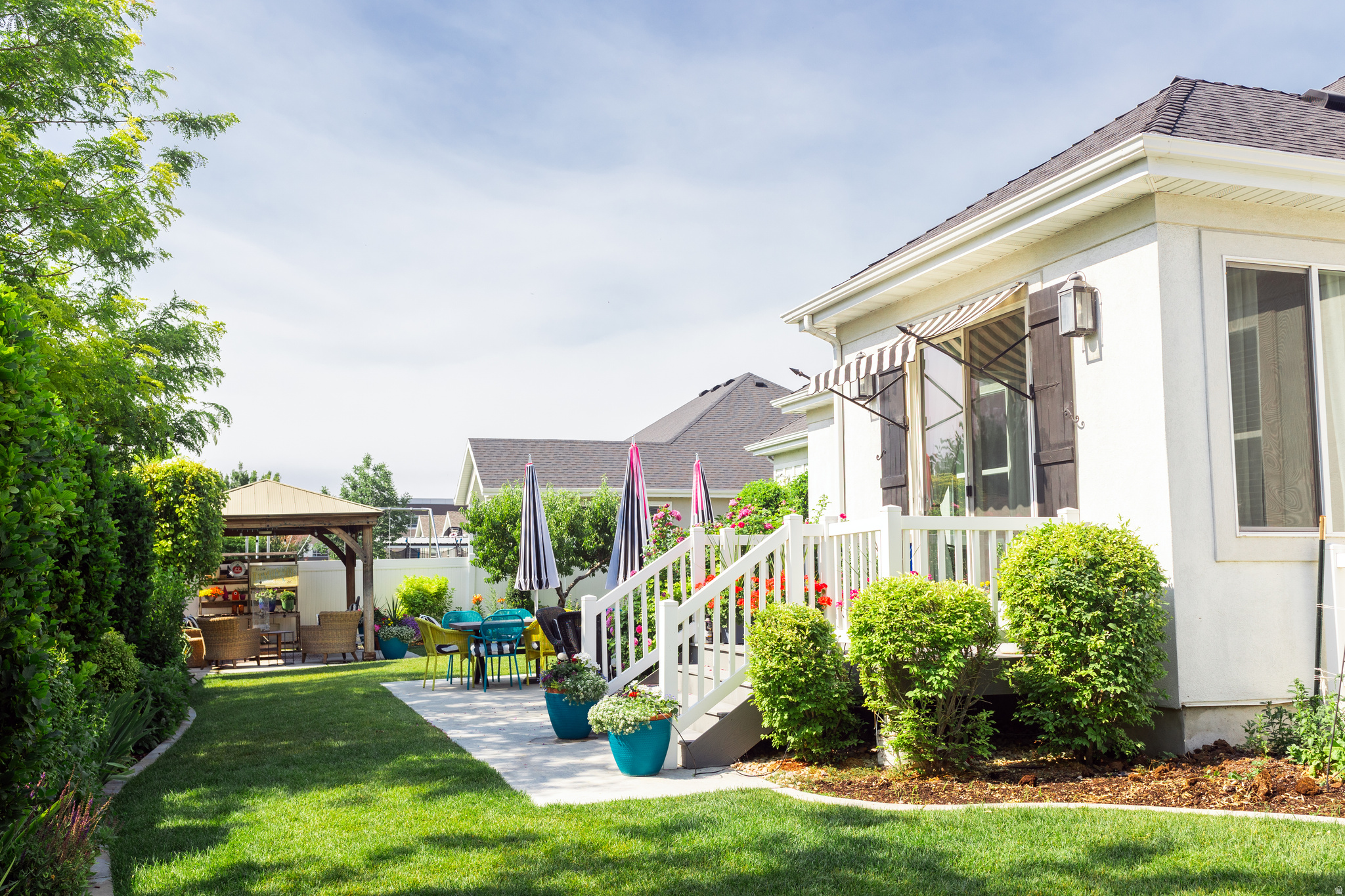 BROADVIEW SHORES - Residential