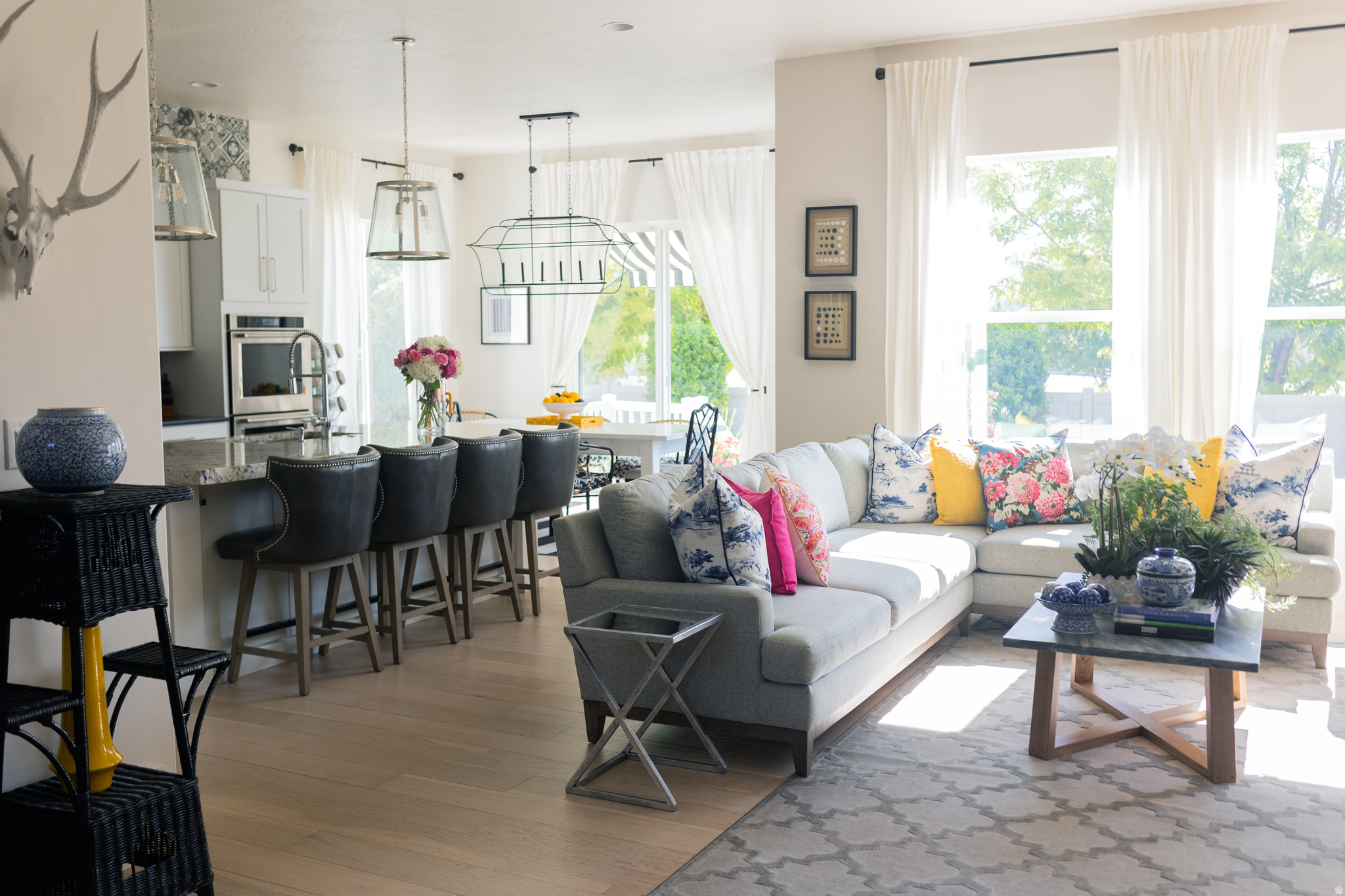 BROADVIEW SHORES - Residential