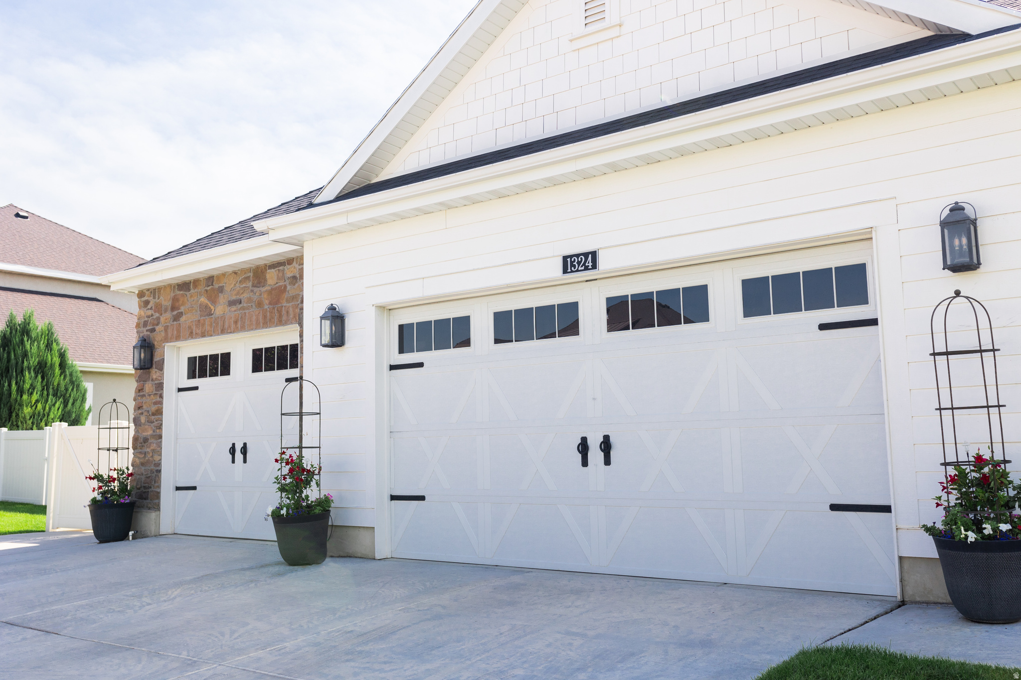 BROADVIEW SHORES - Residential