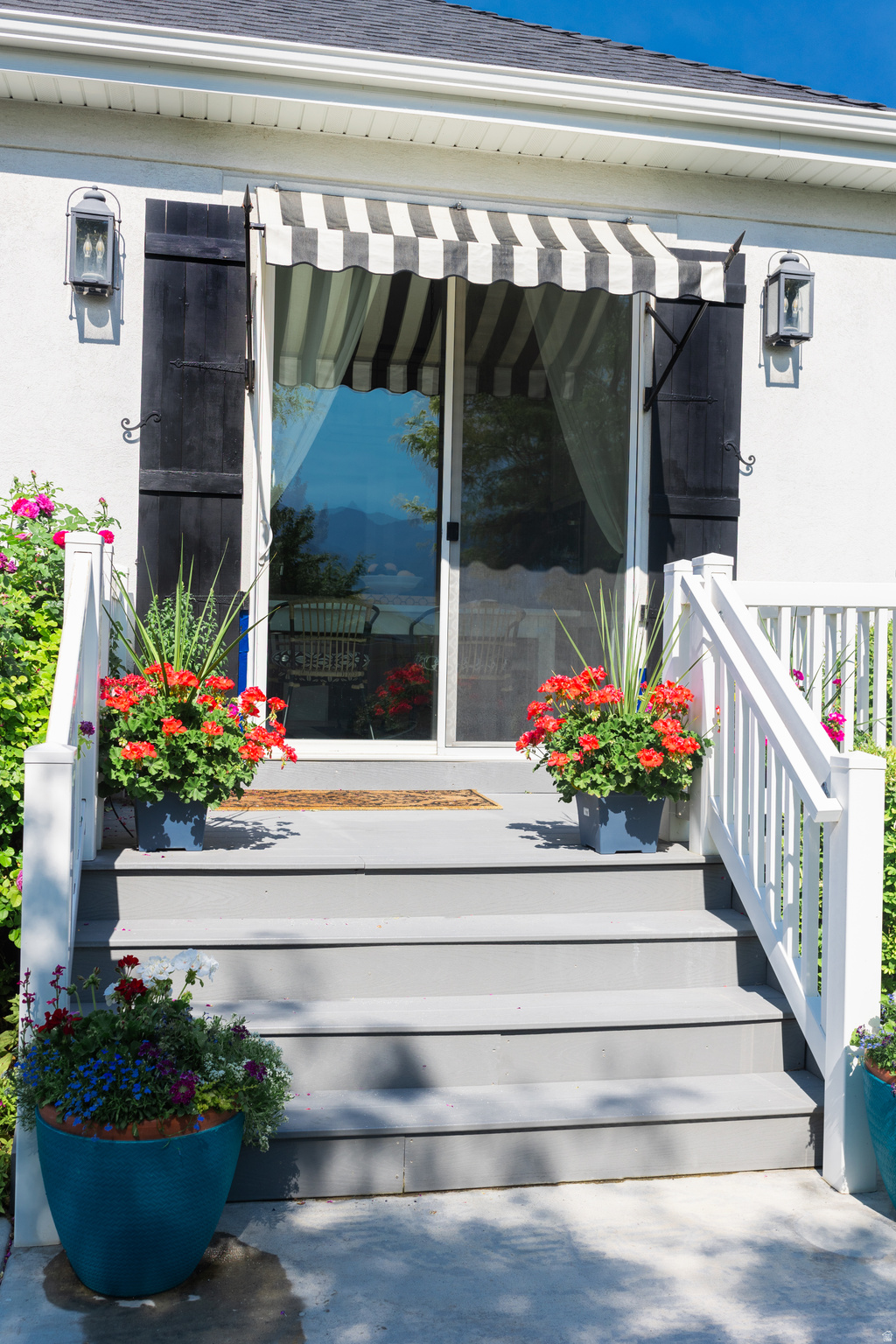 BROADVIEW SHORES - Residential