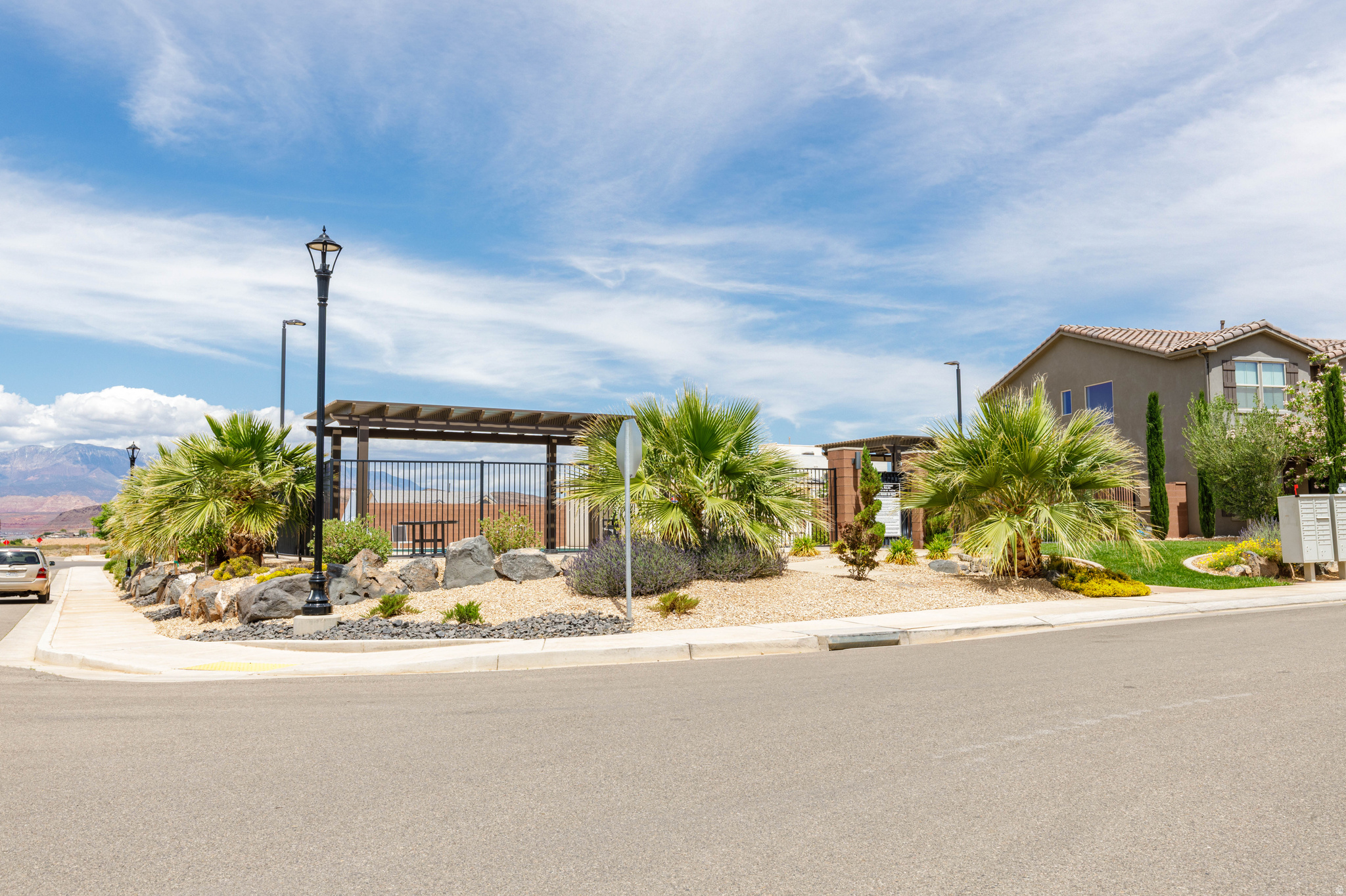 WARNER GATEWAY PH 4 - Residential