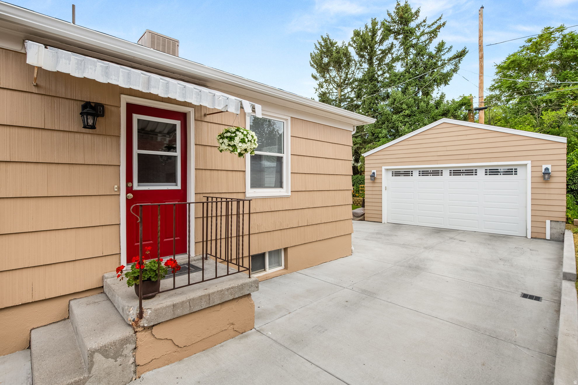 GOLD HILL SU - Residential
