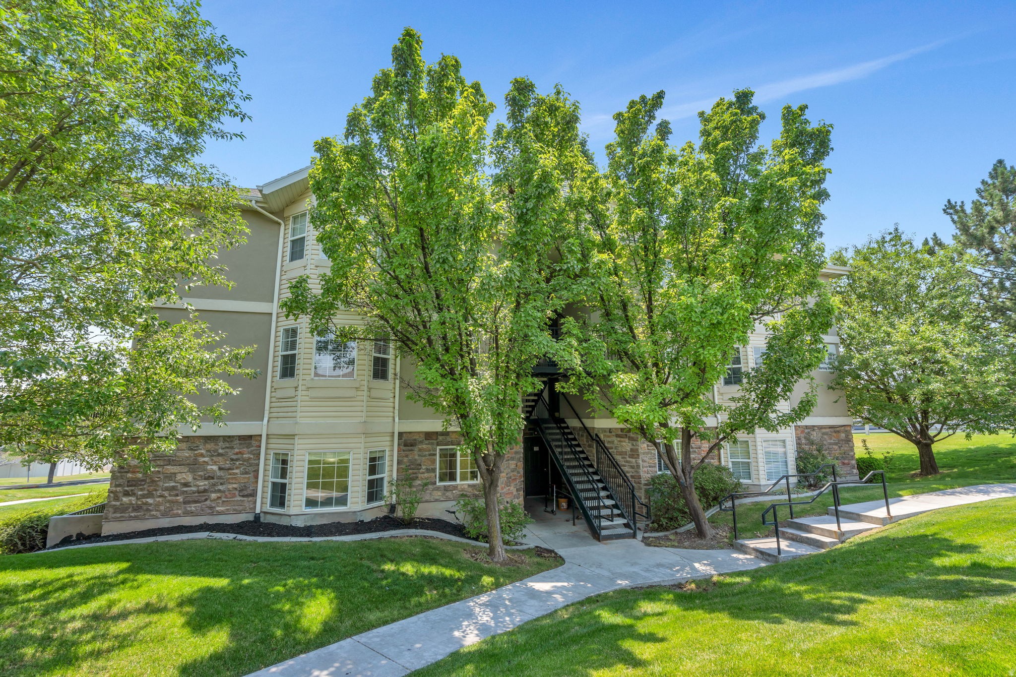 HARVEST HILL - Residential