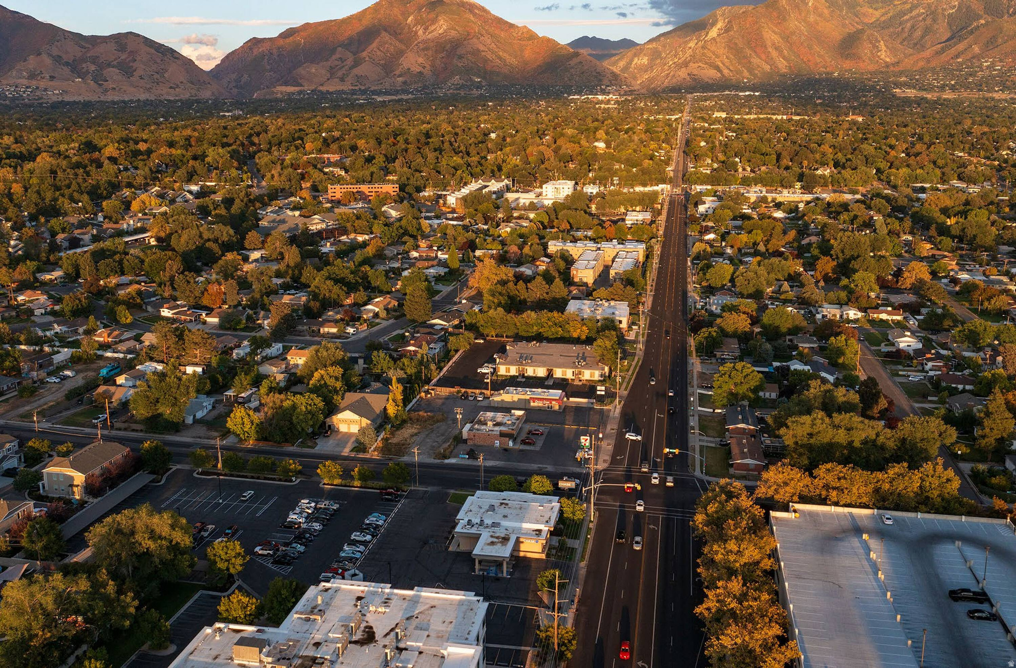 HERITAGE SQ - Commercial Sale