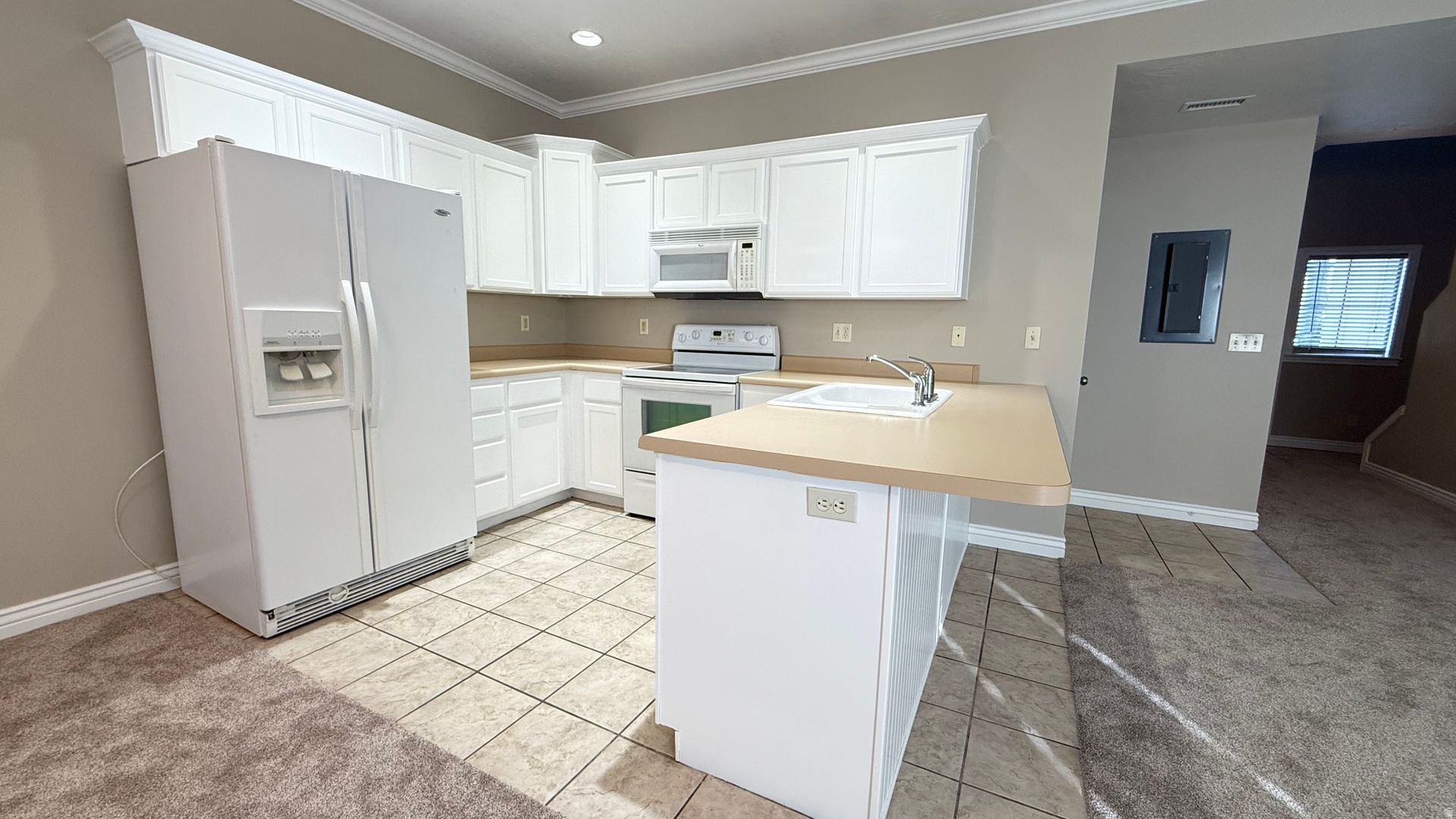 COTTAGES - Residential Lease