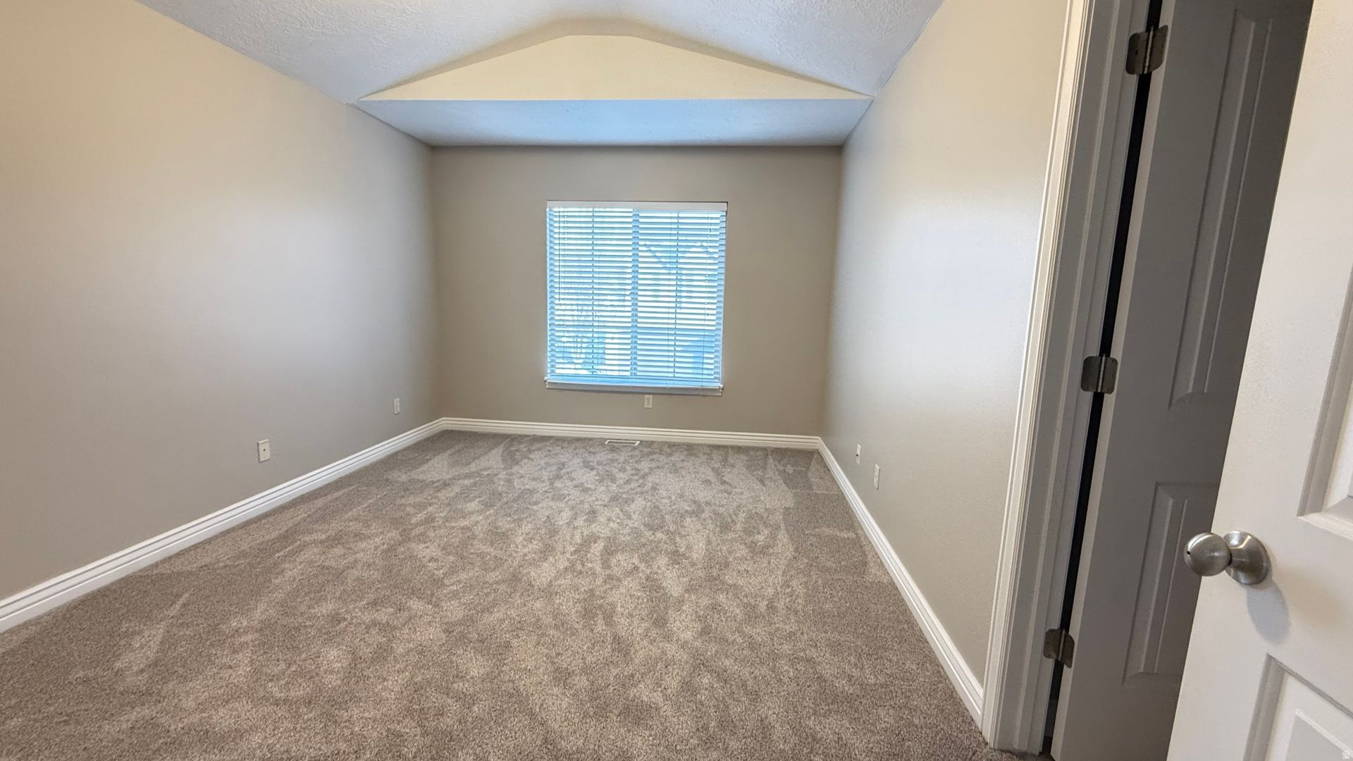 COTTAGES - Residential Lease