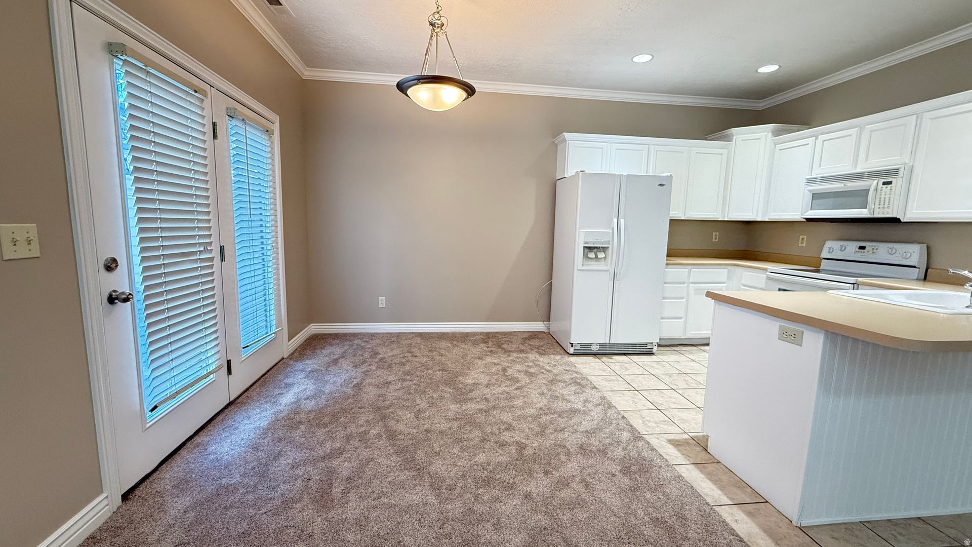 COTTAGES - Residential Lease