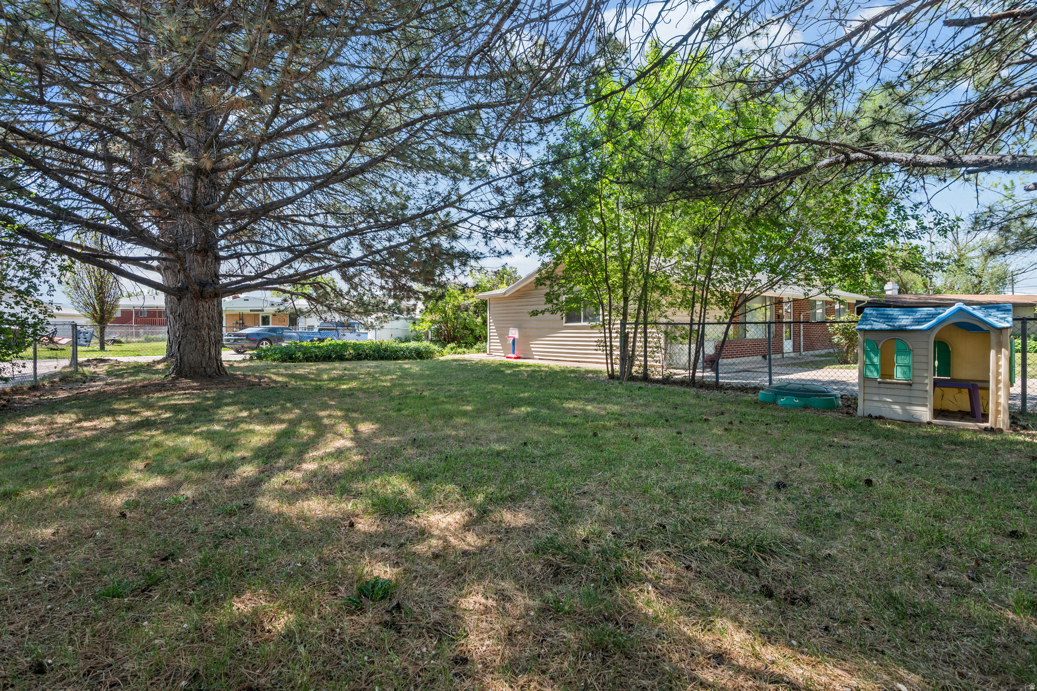 GOLDEN ACRES #5 - Residential