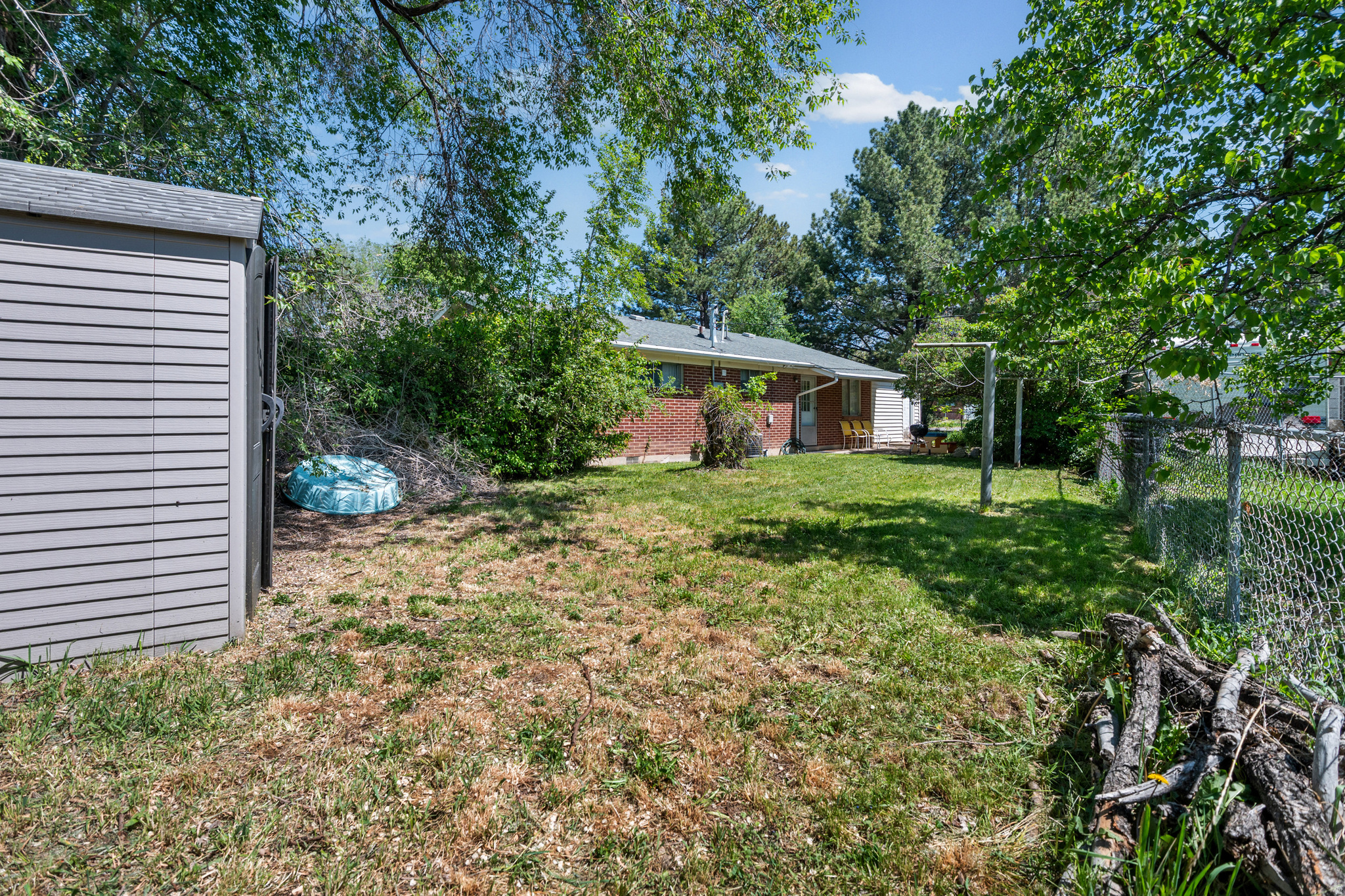 GOLDEN ACRES #5 - Residential