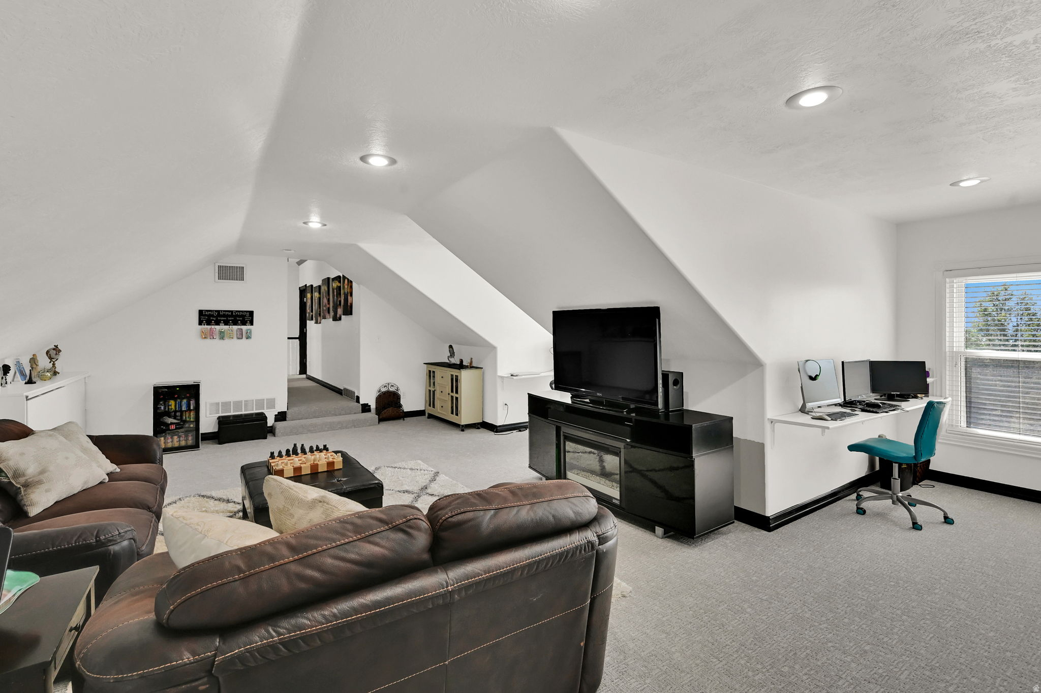 BRIDLEWOOD SOUTH ESTATES - Residential