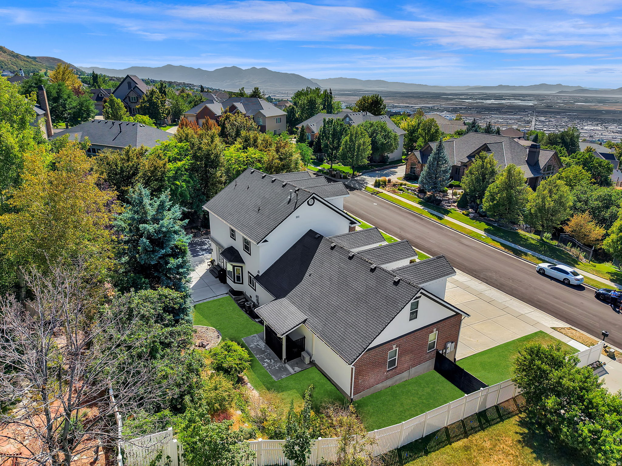 BRIDLEWOOD SOUTH ESTATES - Residential