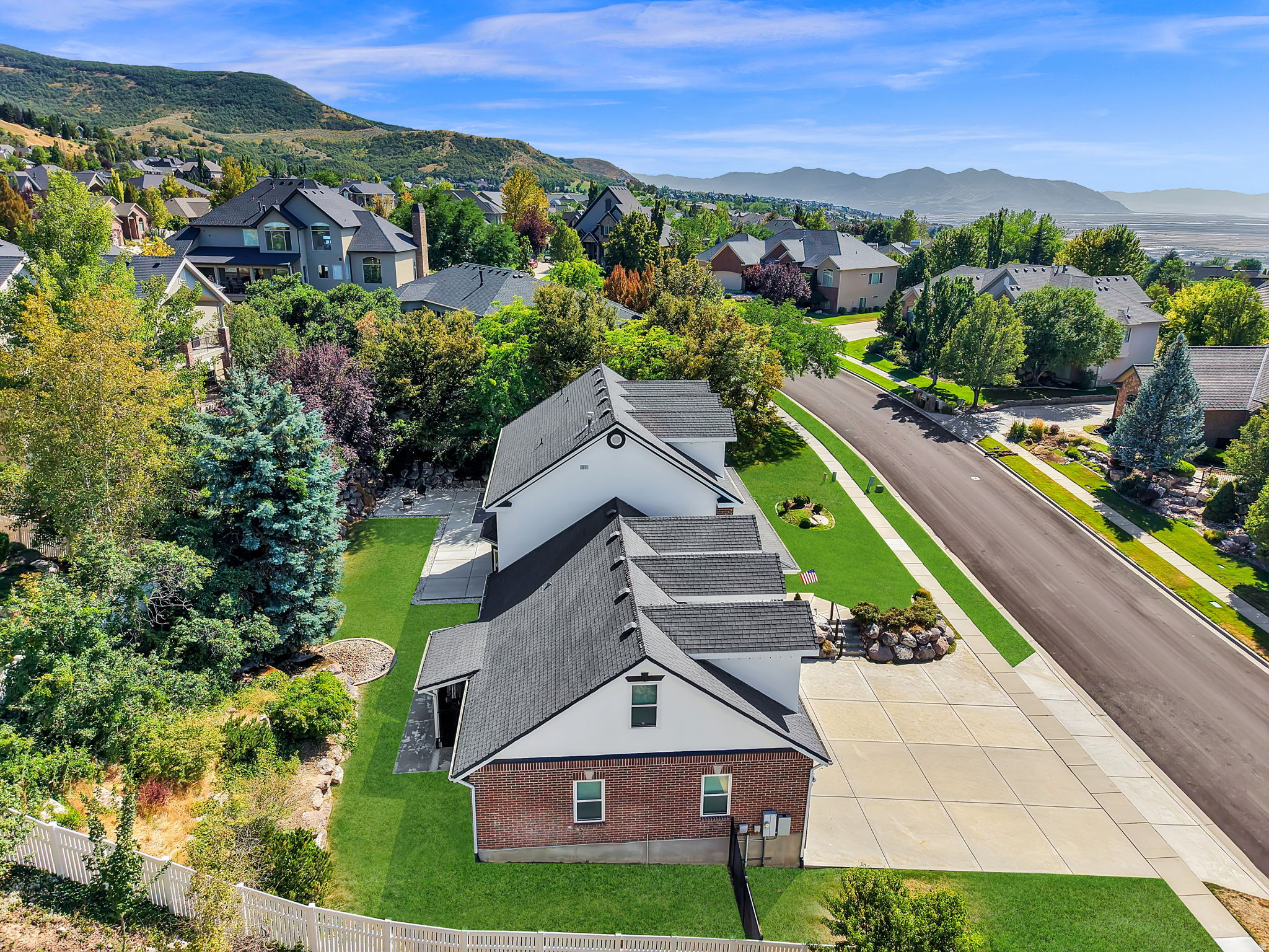 BRIDLEWOOD SOUTH ESTATES - Residential