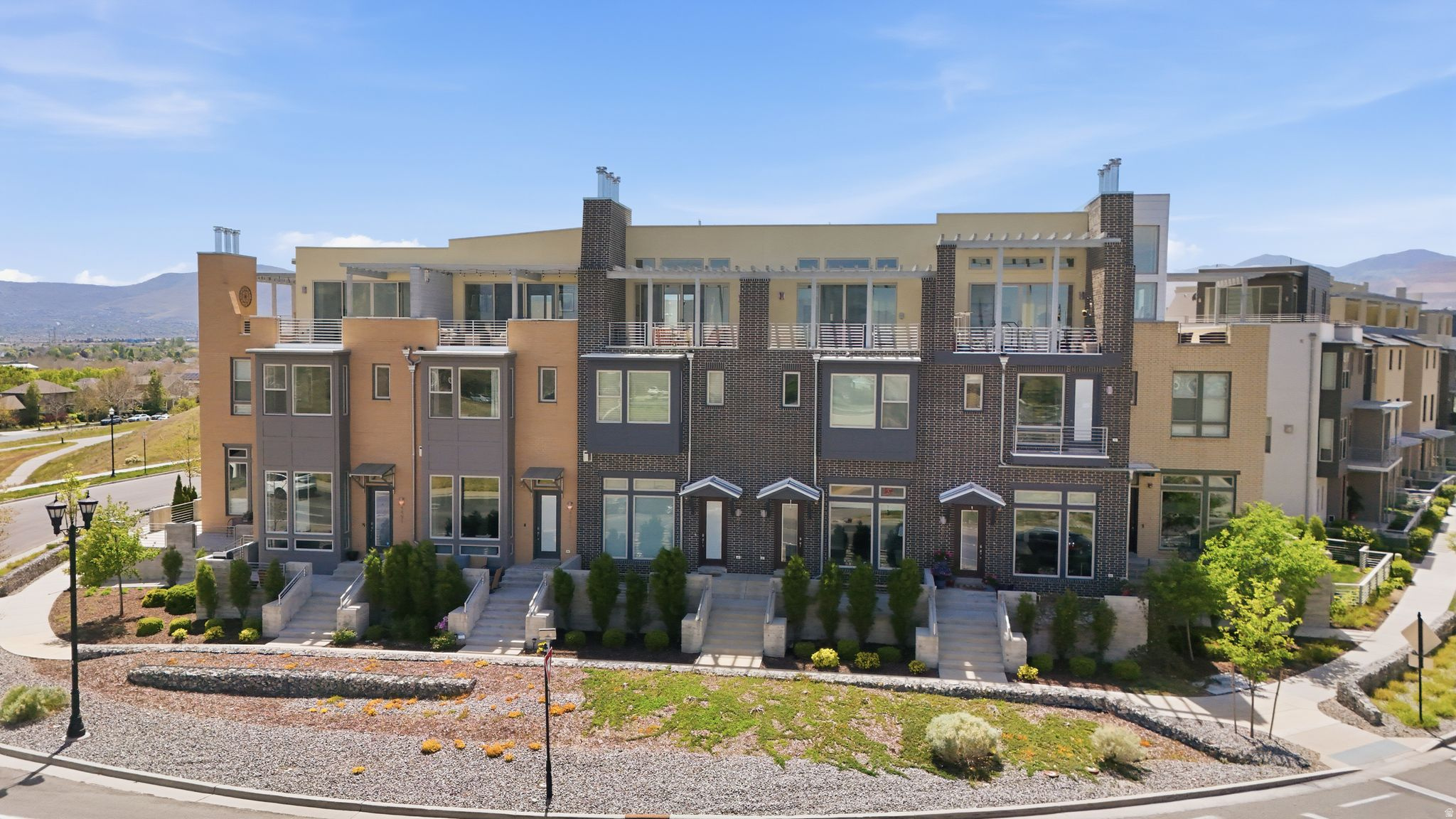 DAYBREAK SODA ROW - Residential