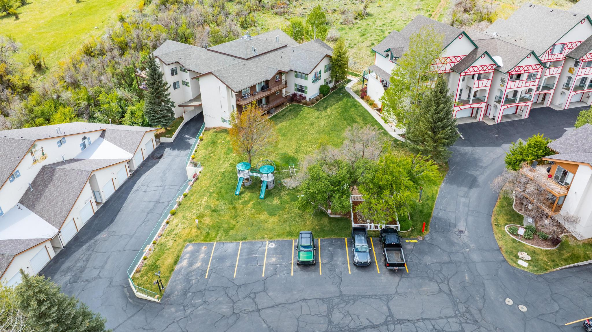 SWISS OAKS - Residential