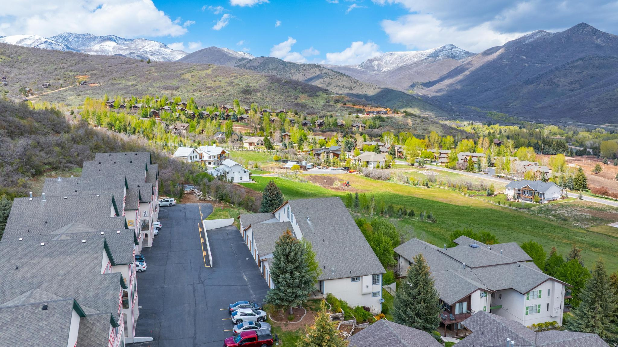 SWISS OAKS - Residential