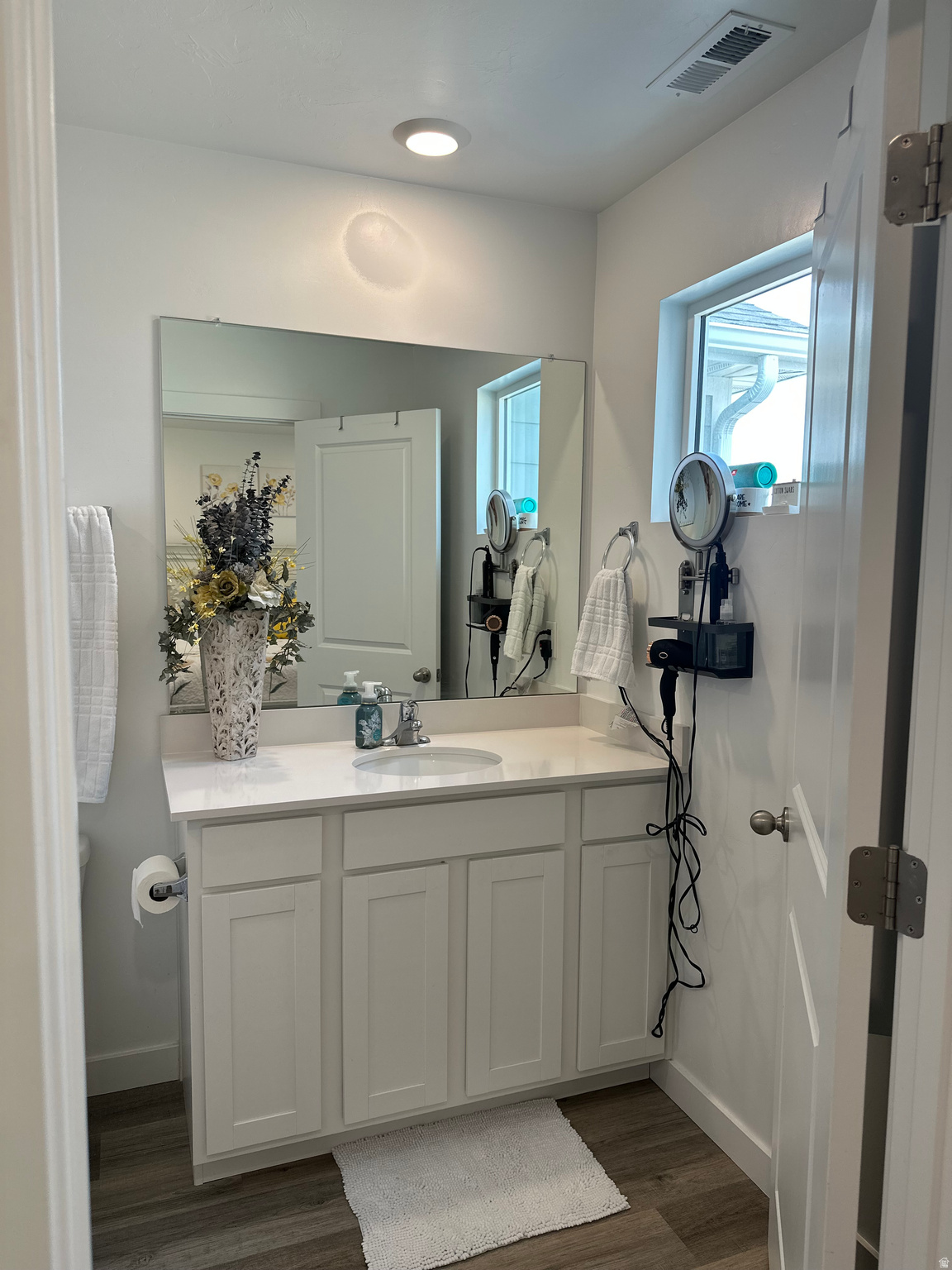 EAGLE POINT TOWNHOMES - Residential