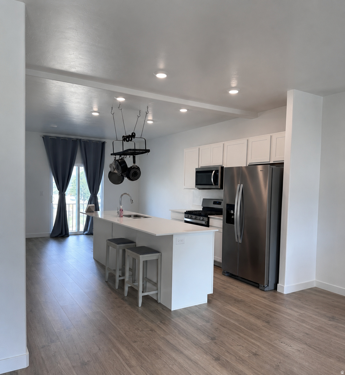 EAGLE POINT TOWNHOMES - Residential