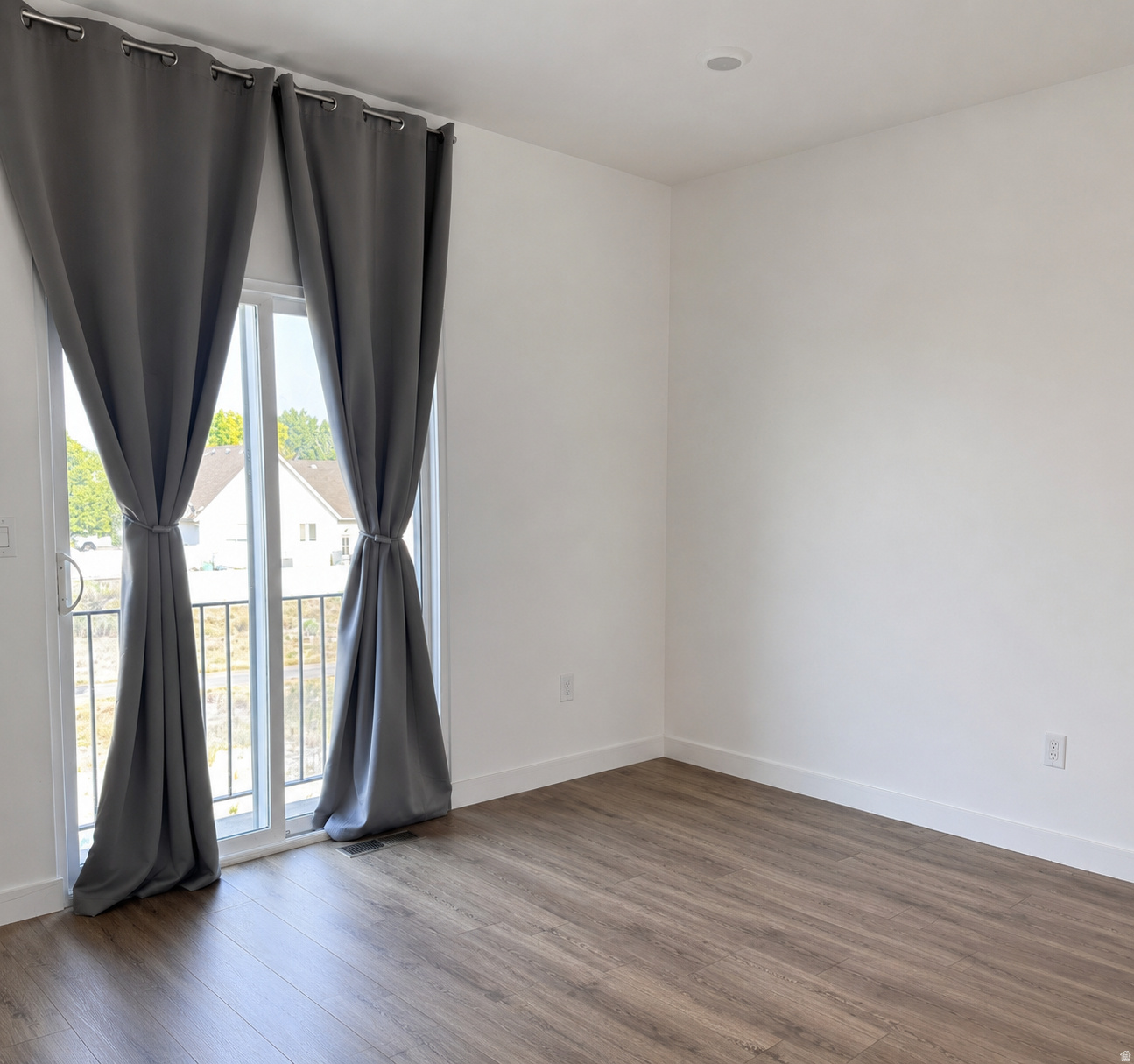 EAGLE POINT TOWNHOMES - Residential