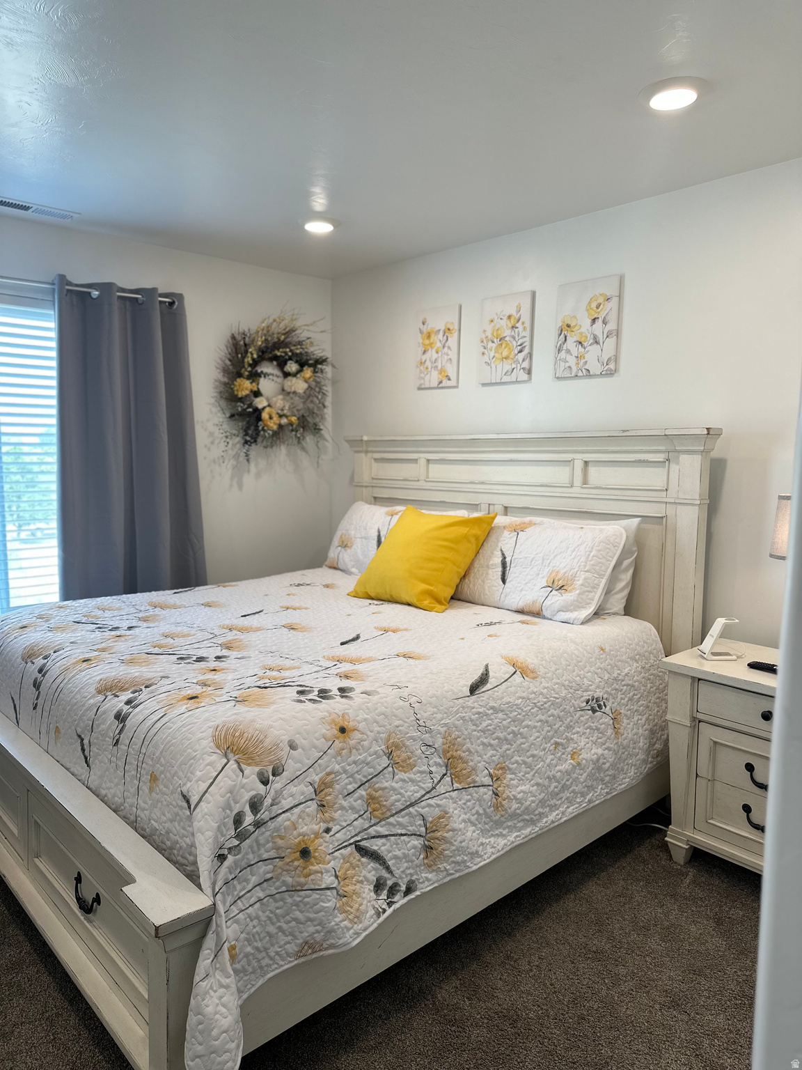 EAGLE POINT TOWNHOMES - Residential